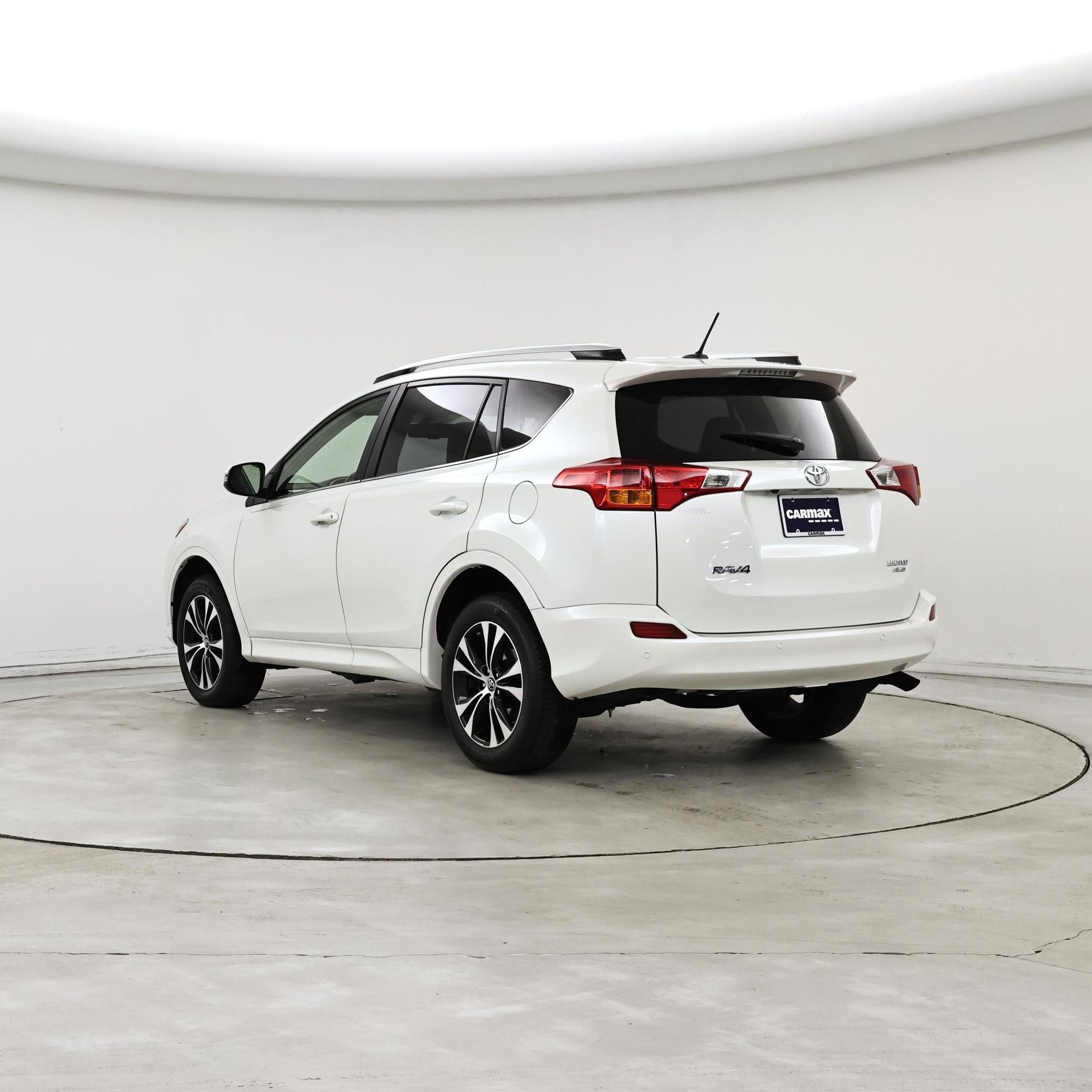 Thumbnail: 2015 Toyota RAV4 - 2