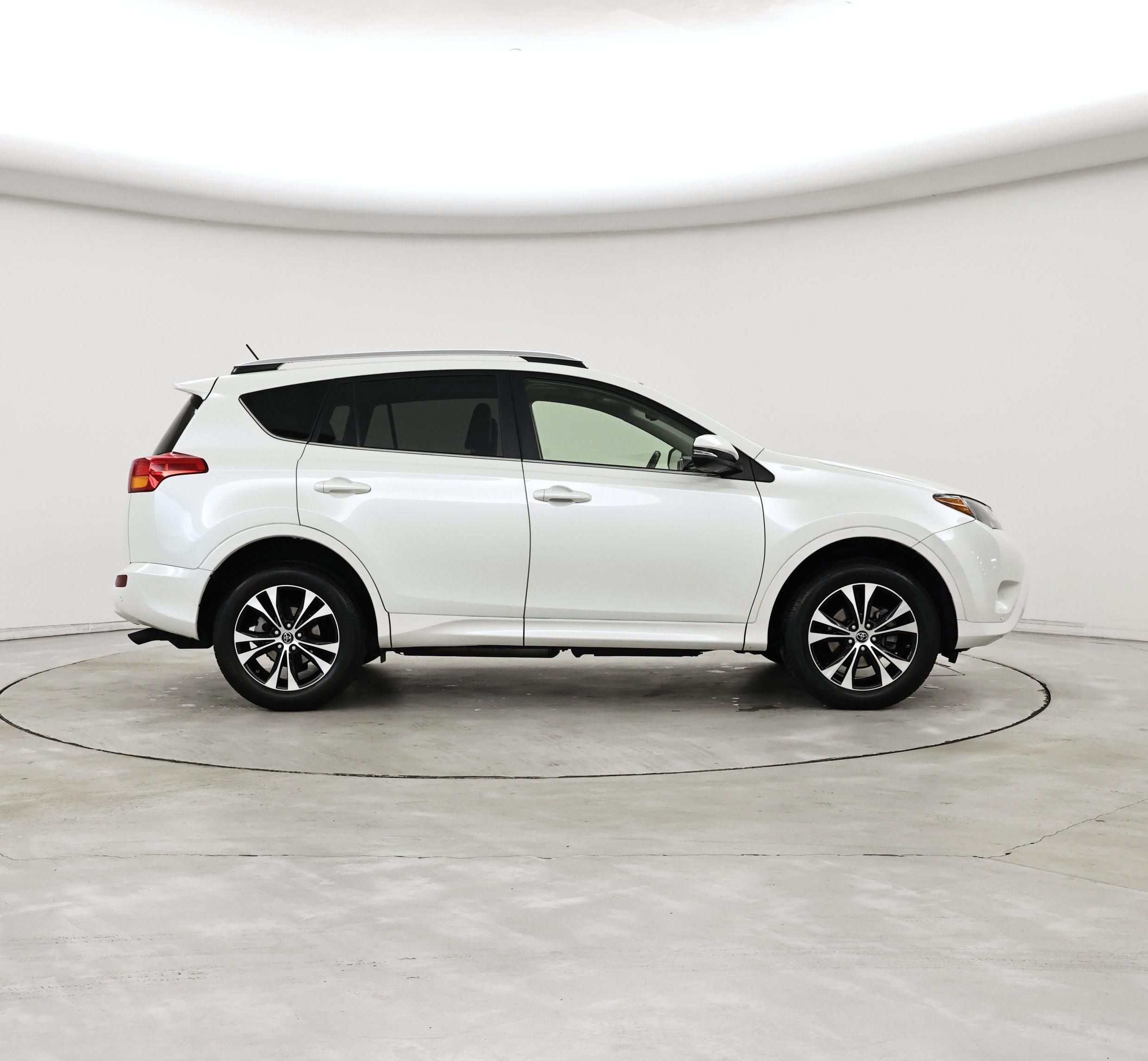 Thumbnail: 2015 Toyota RAV4 - 7