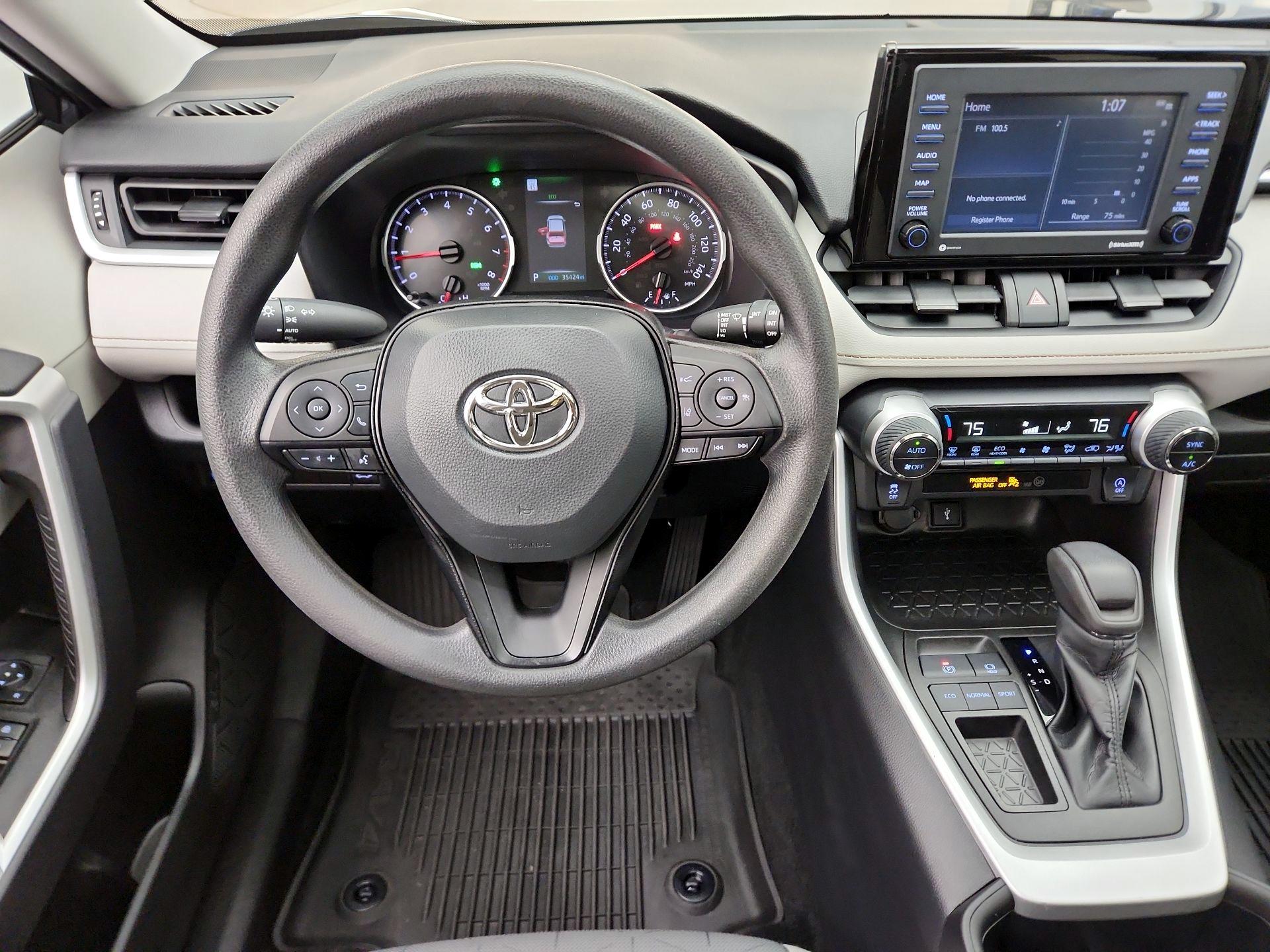 Thumbnail: 2022 Toyota RAV4 - 10