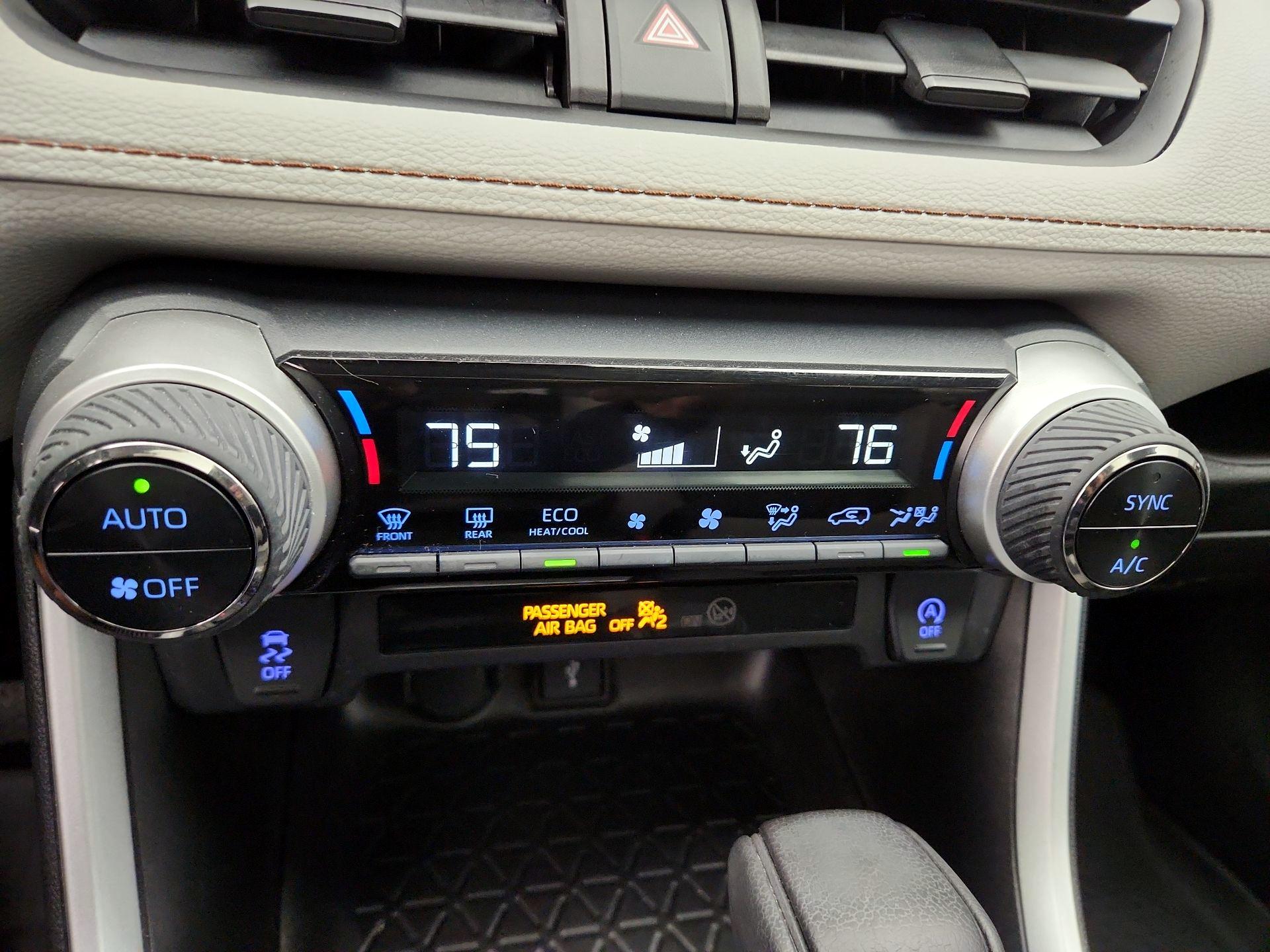 Thumbnail: 2022 Toyota RAV4 - 16