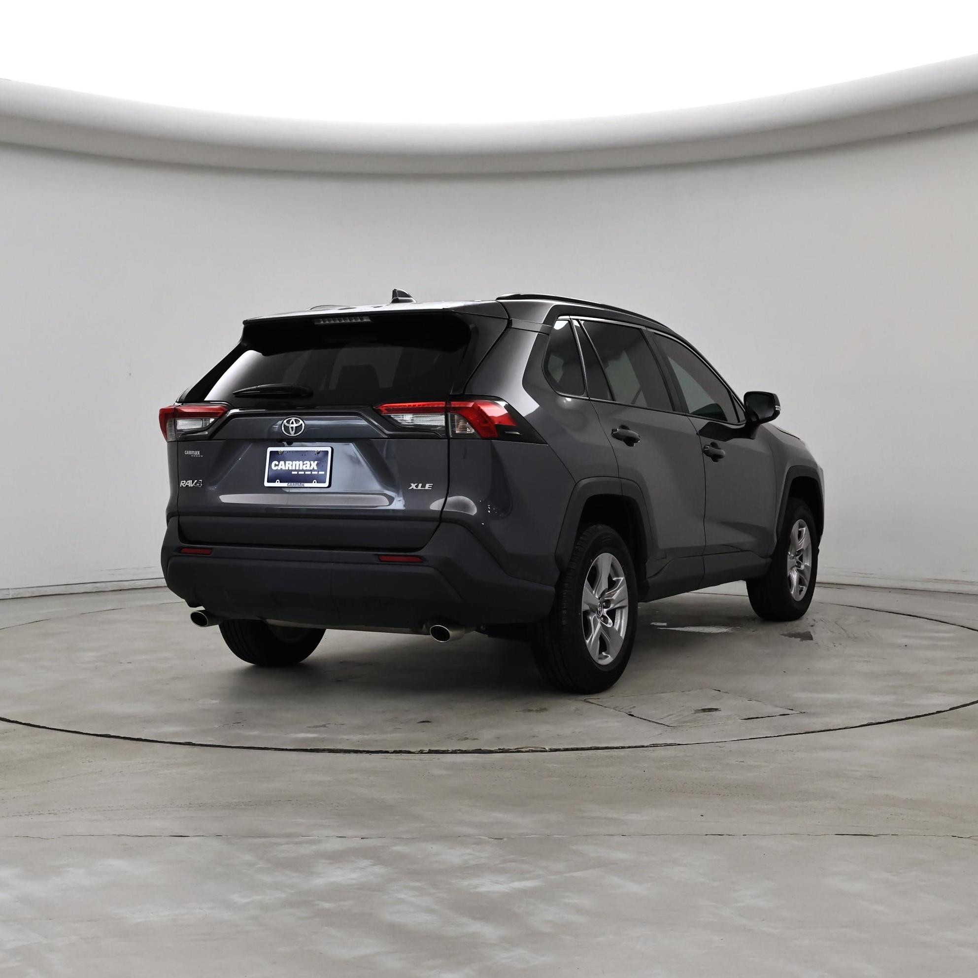 Thumbnail: 2022 Toyota RAV4 - 8