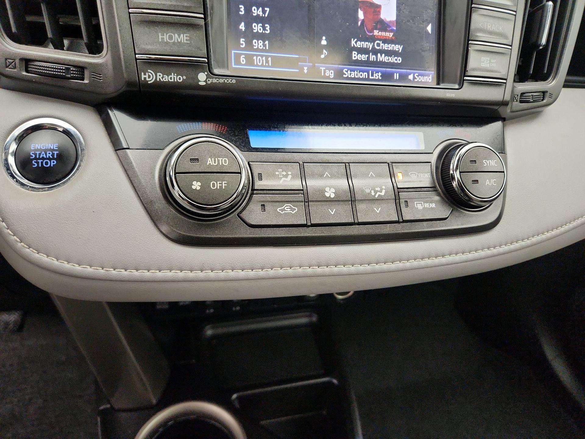 Thumbnail: 2015 Toyota RAV4 - 16