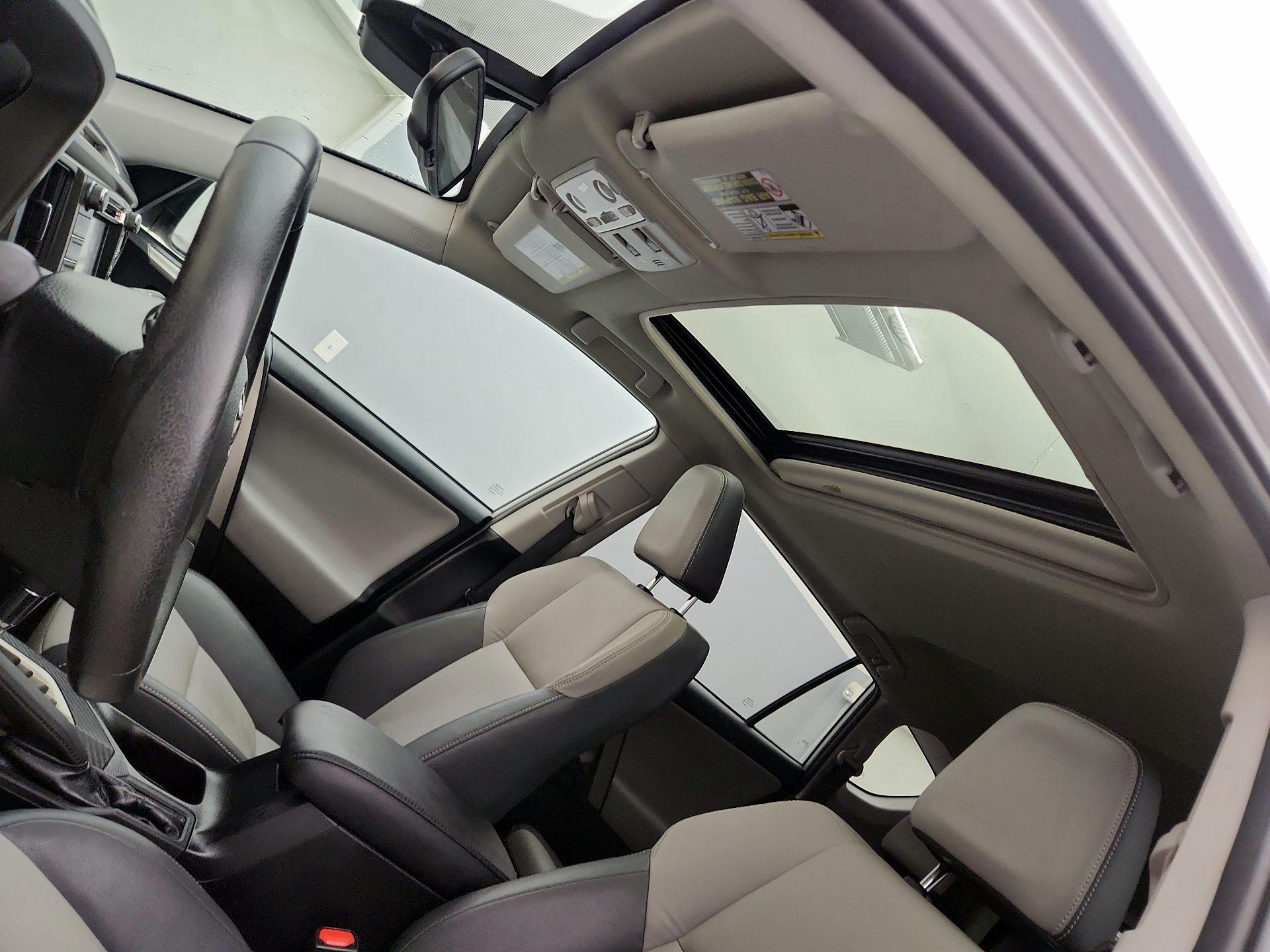 Thumbnail: 2015 Toyota RAV4 - 19