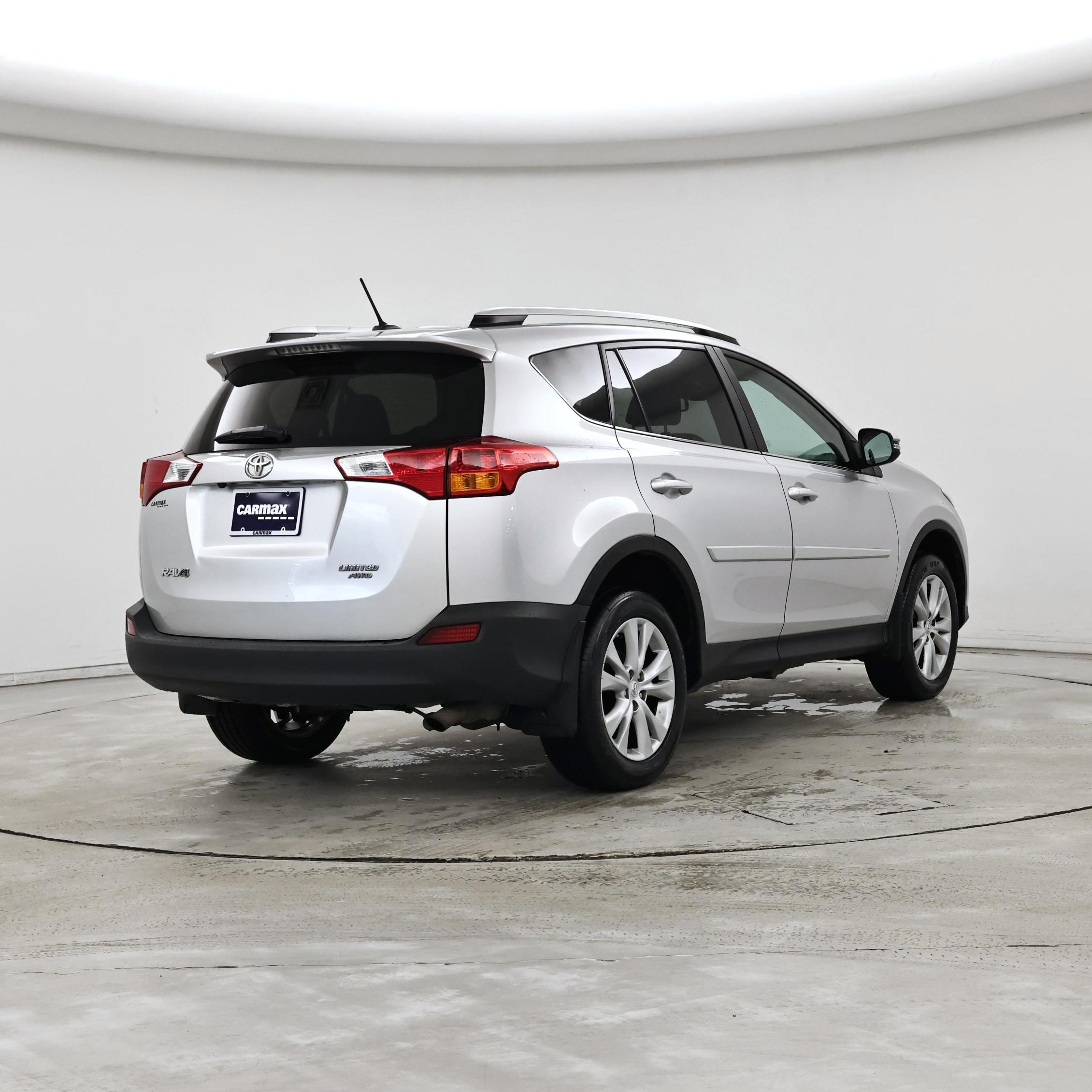 Thumbnail: 2015 Toyota RAV4 - 8