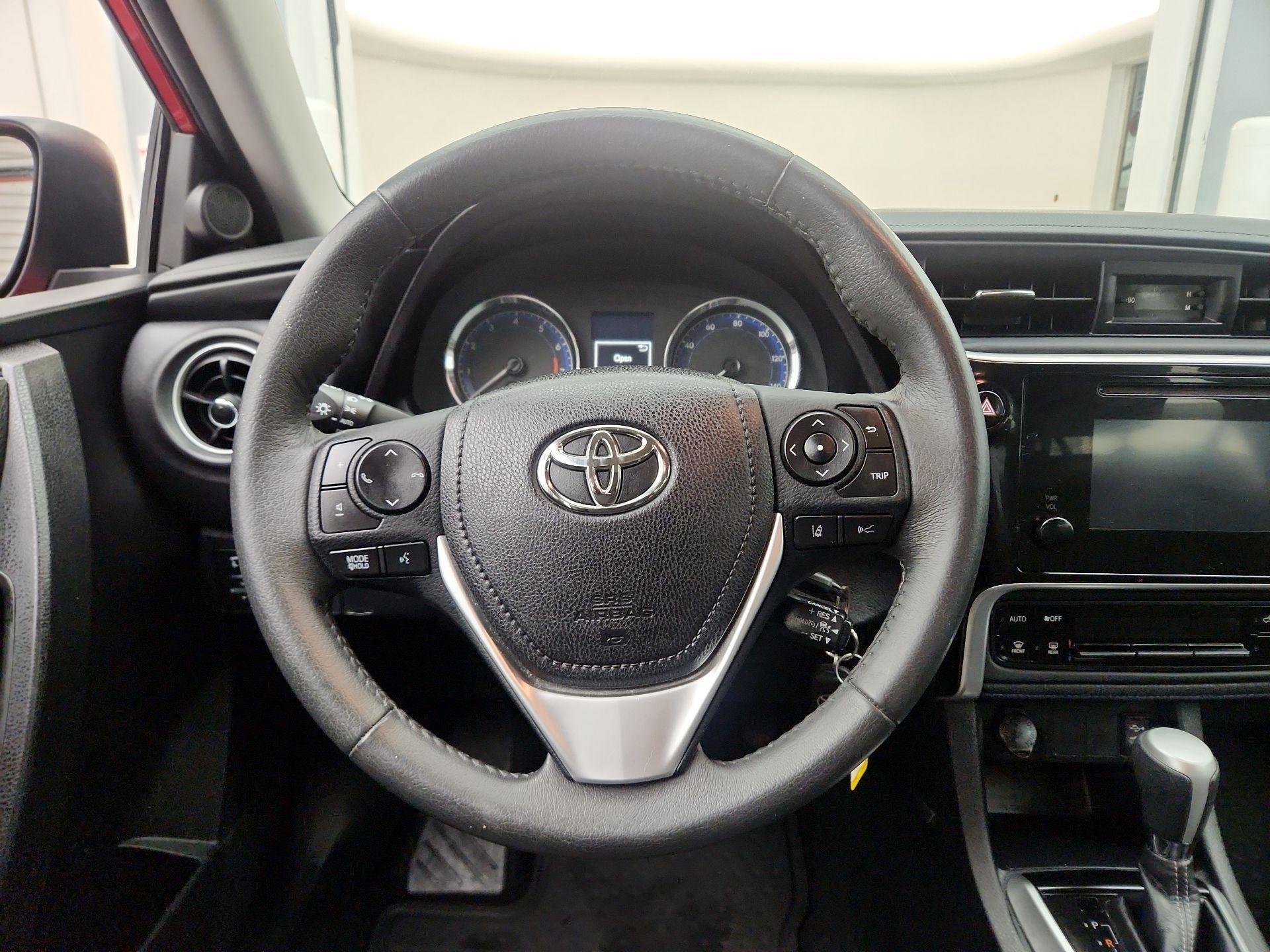 Thumbnail: 2017 Toyota Corolla - 10