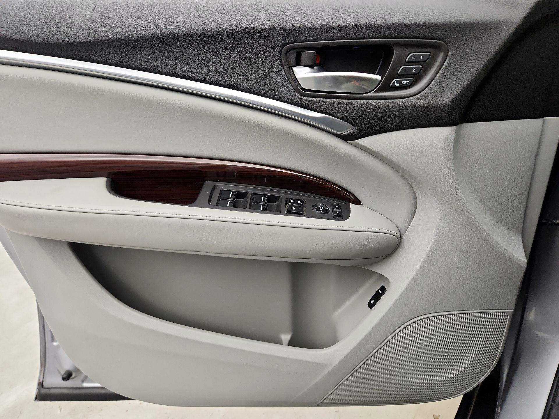 Thumbnail: 2016 Acura MDX - 12