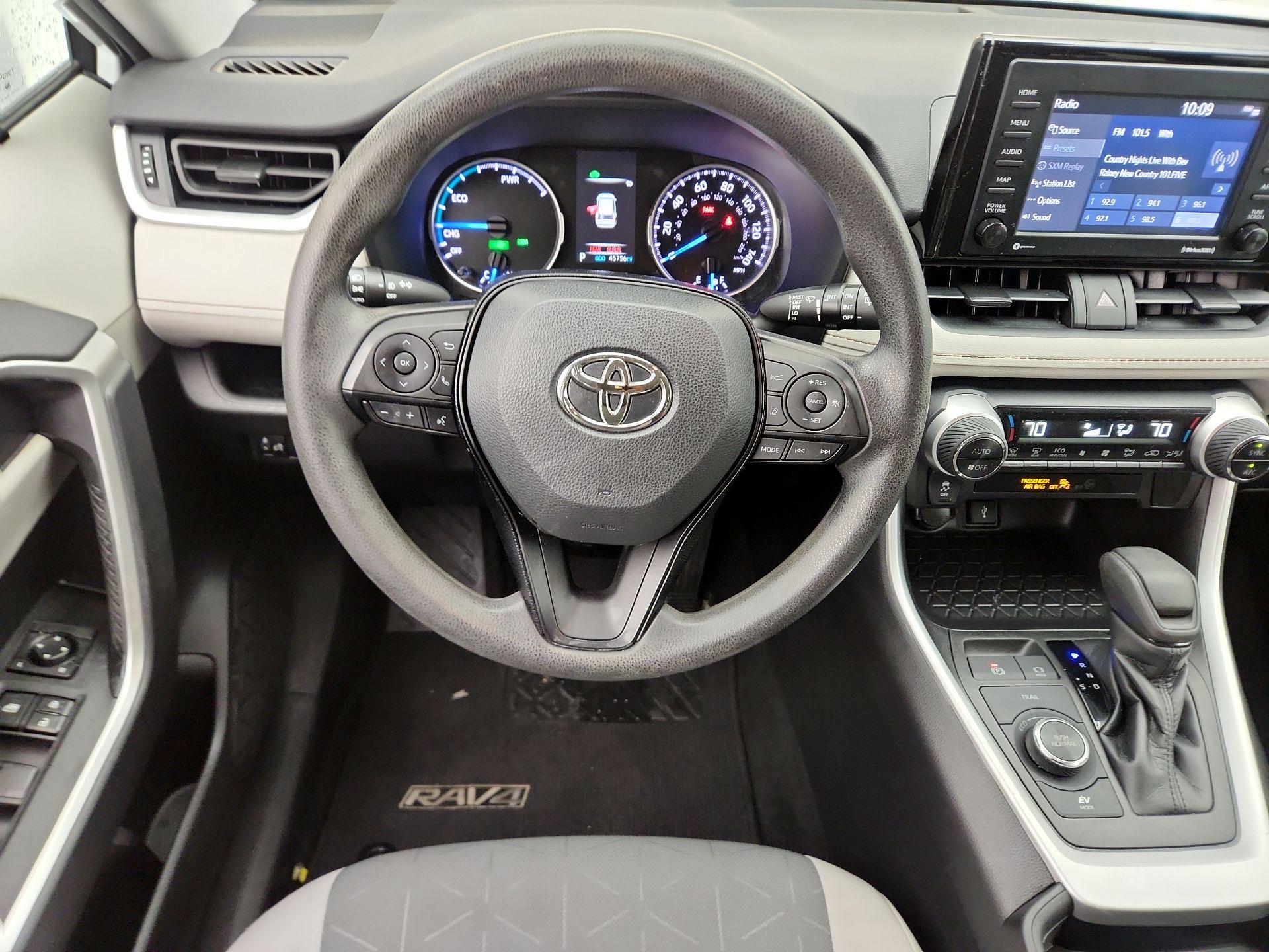 Thumbnail: 2021 Toyota RAV4 - 10