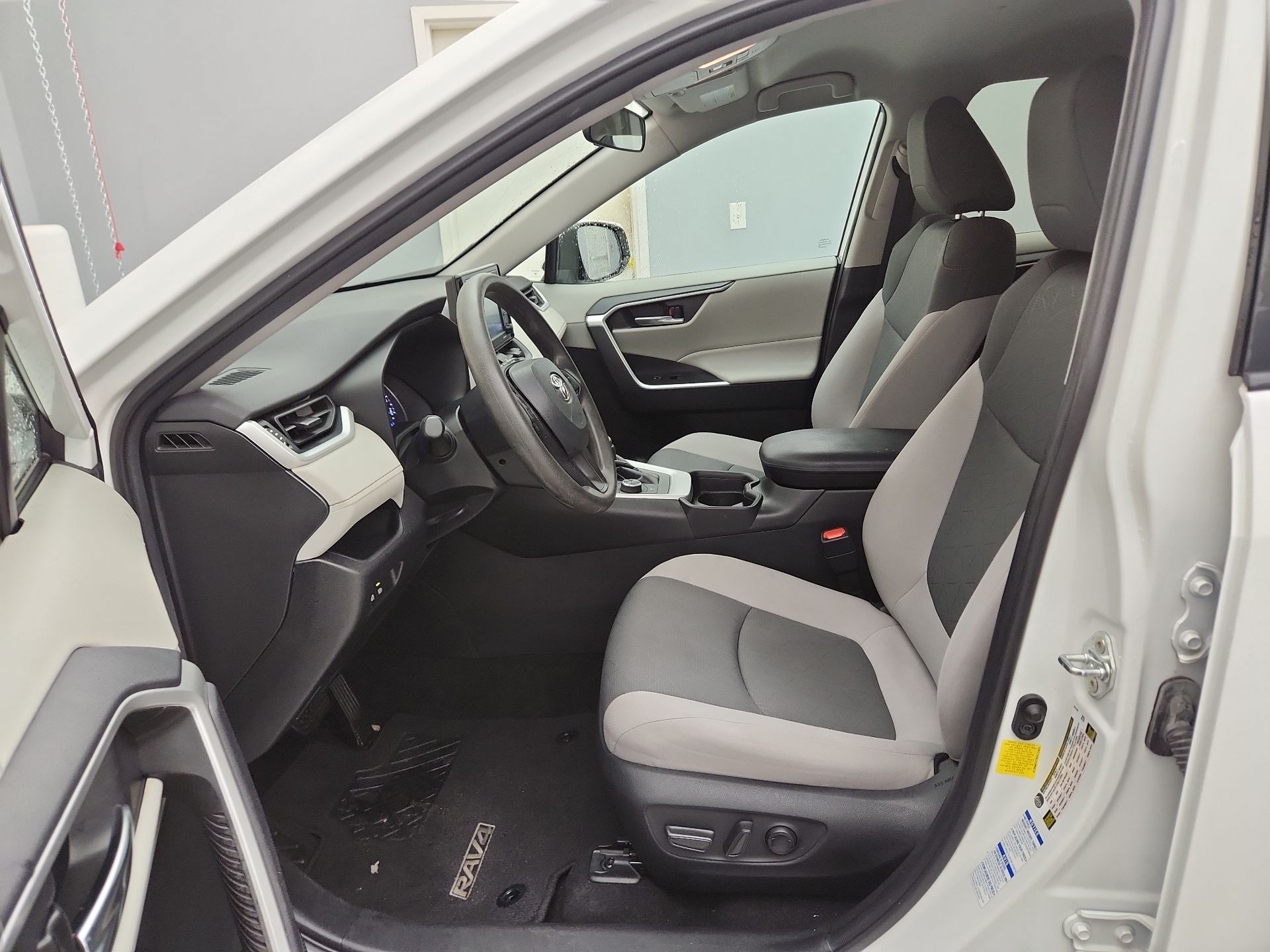 Thumbnail: 2021 Toyota RAV4 - 11