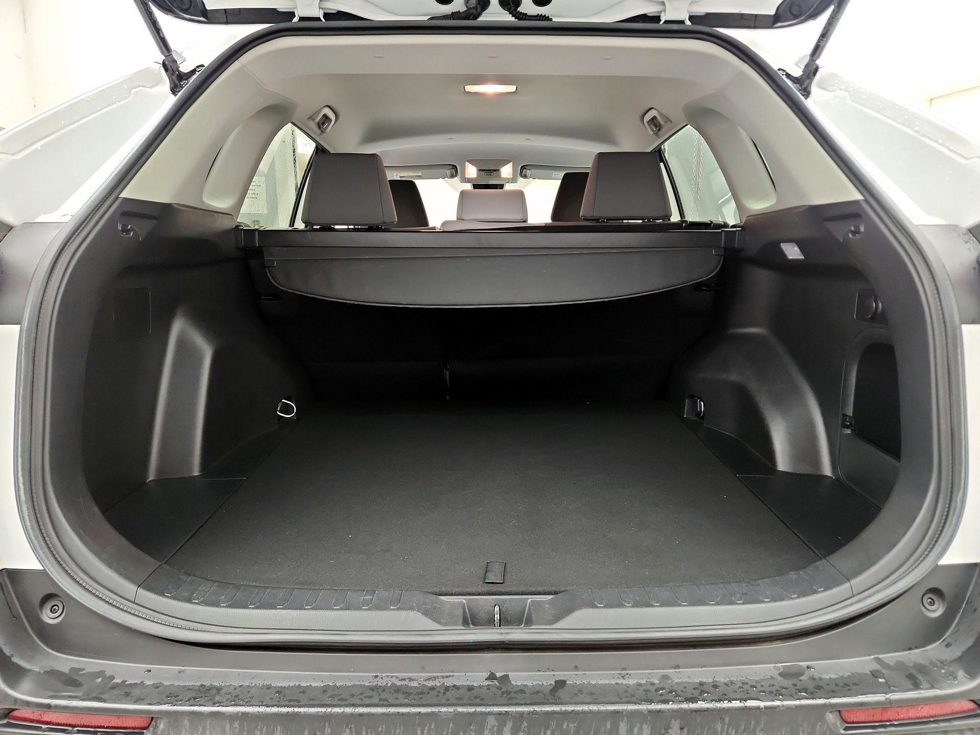 Thumbnail: 2021 Toyota RAV4 - 20