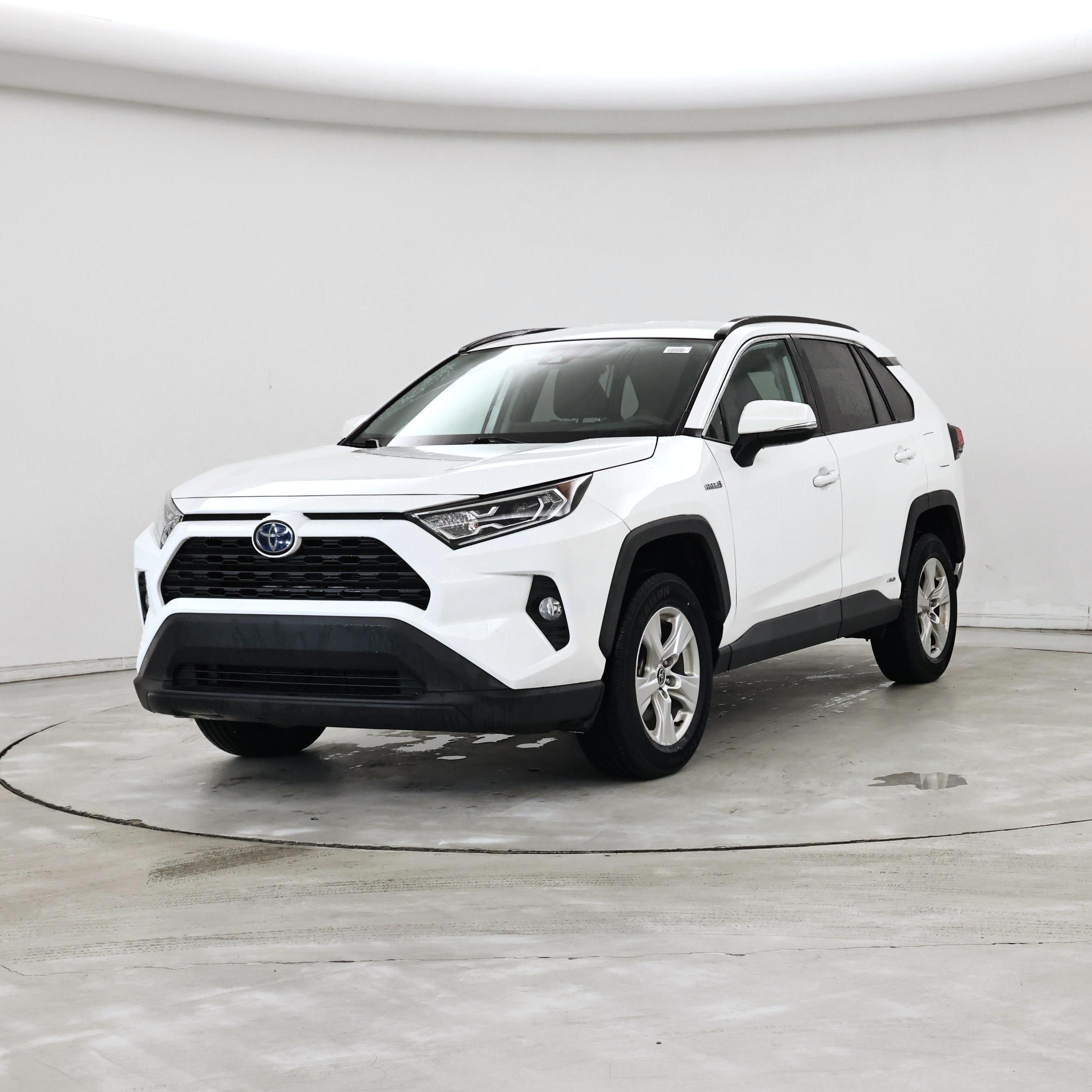 Thumbnail: 2021 Toyota RAV4 - 4