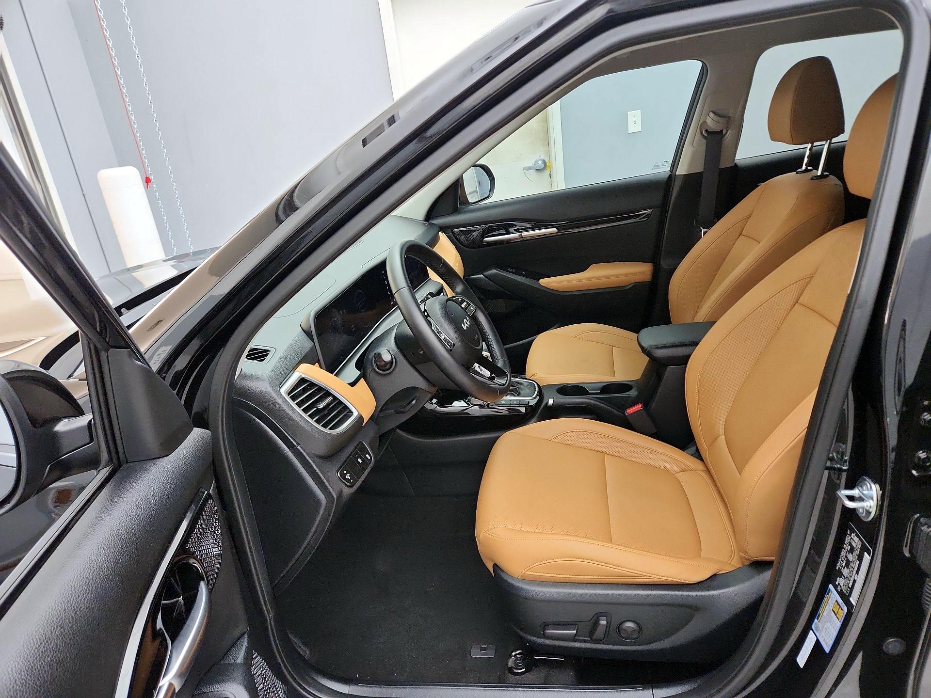 Thumbnail: 2024 Kia Seltos - 11