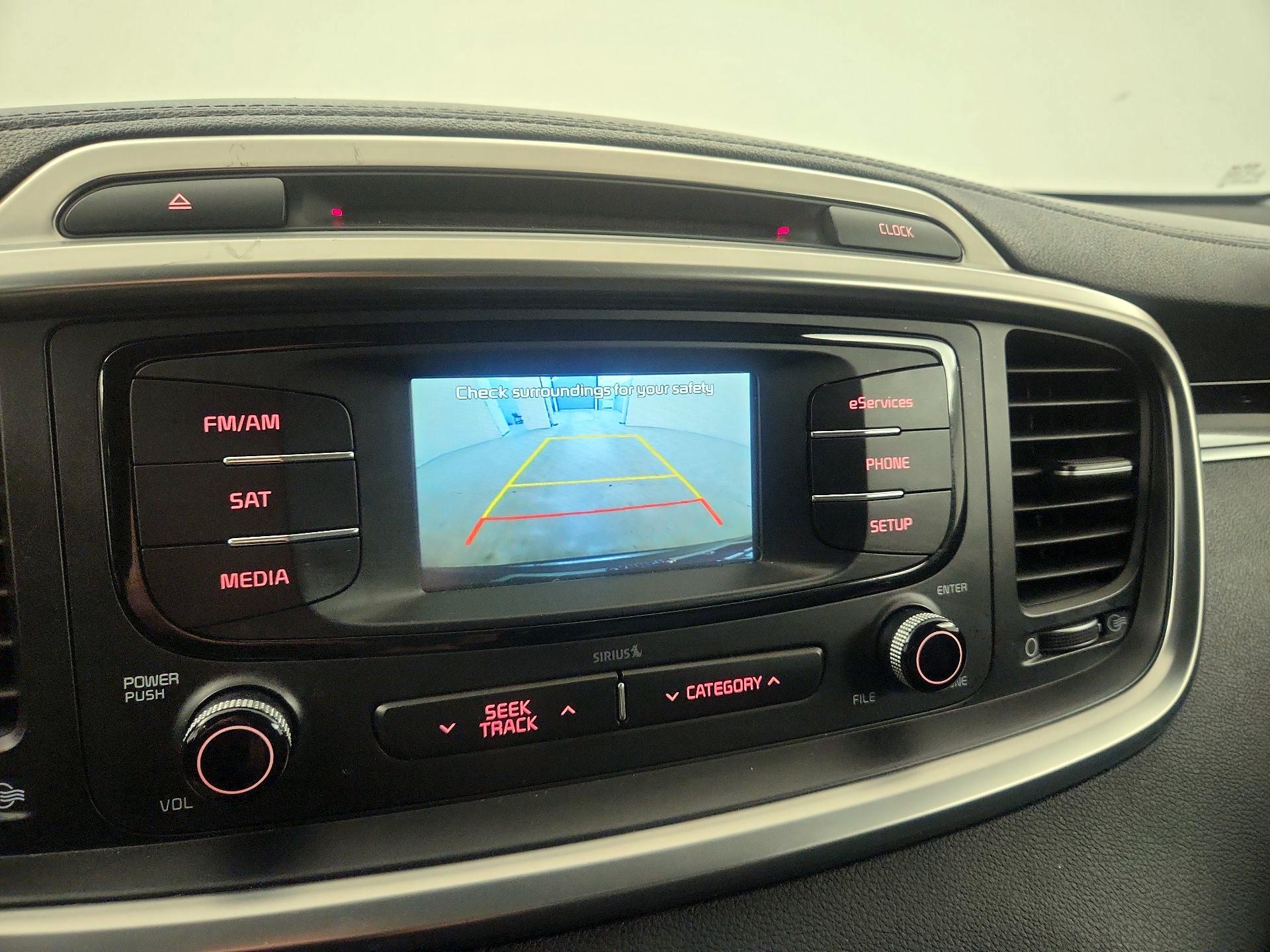 Thumbnail: 2016 Kia Sorento - 14