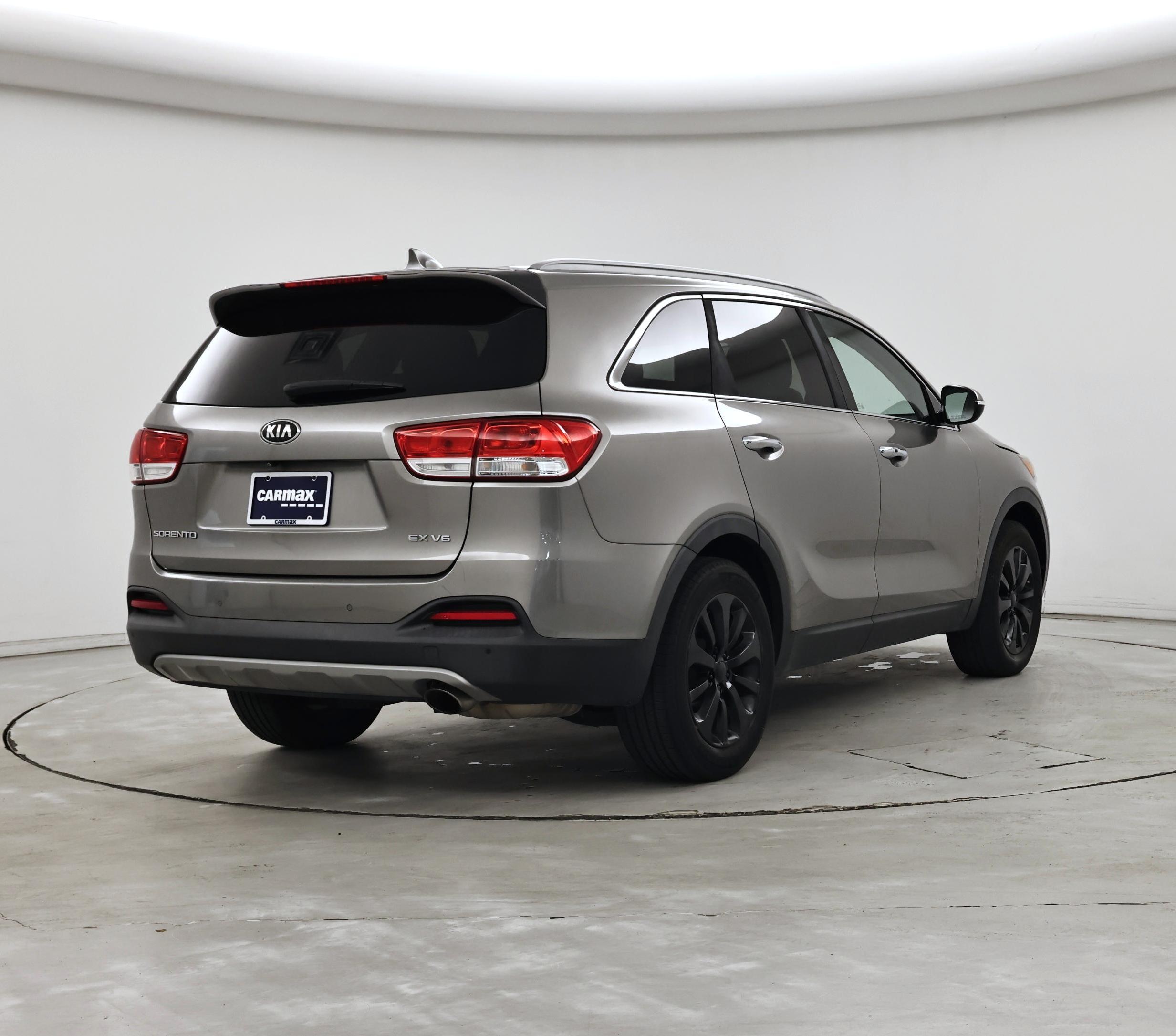 Thumbnail: 2016 Kia Sorento - 8