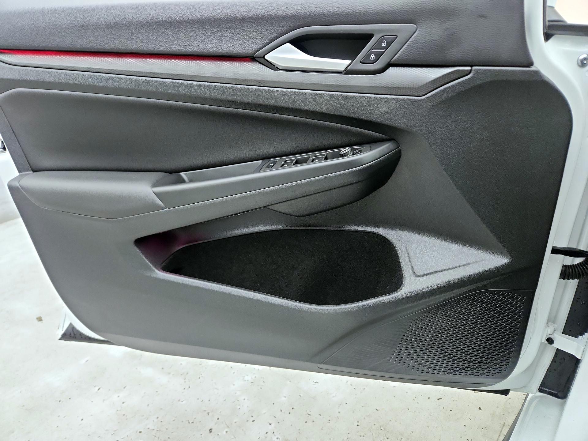 Thumbnail: 2023 Volkswagen Golf - 12