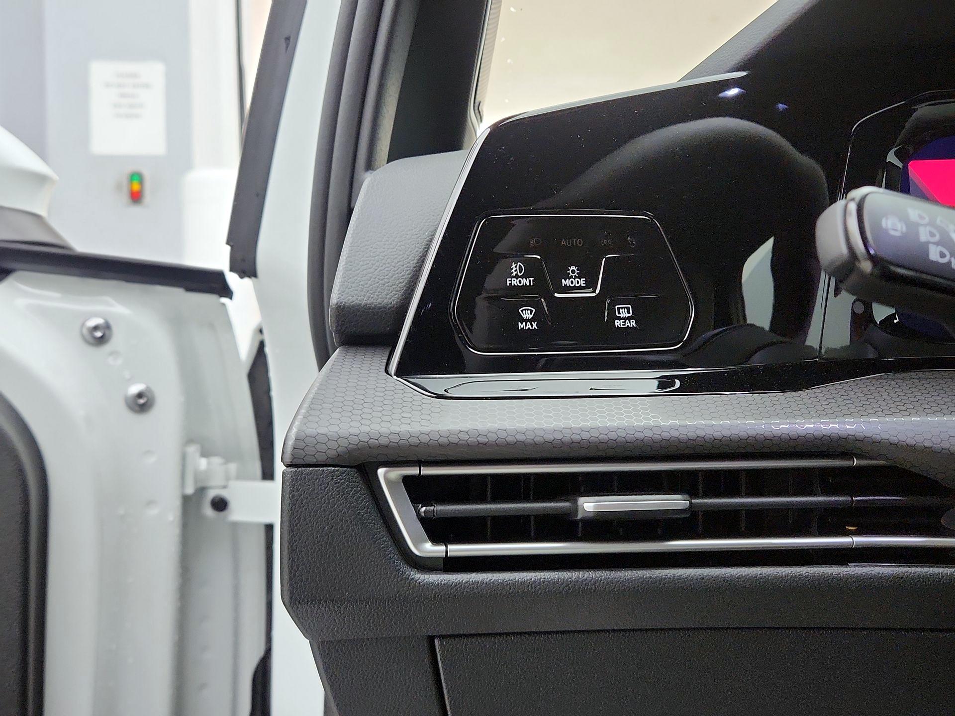 Thumbnail: 2023 Volkswagen Golf - 13