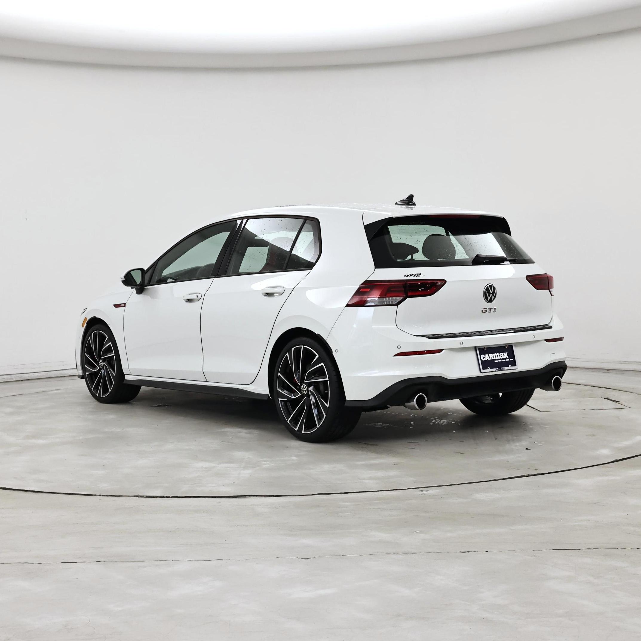 Thumbnail: 2023 Volkswagen Golf - 2