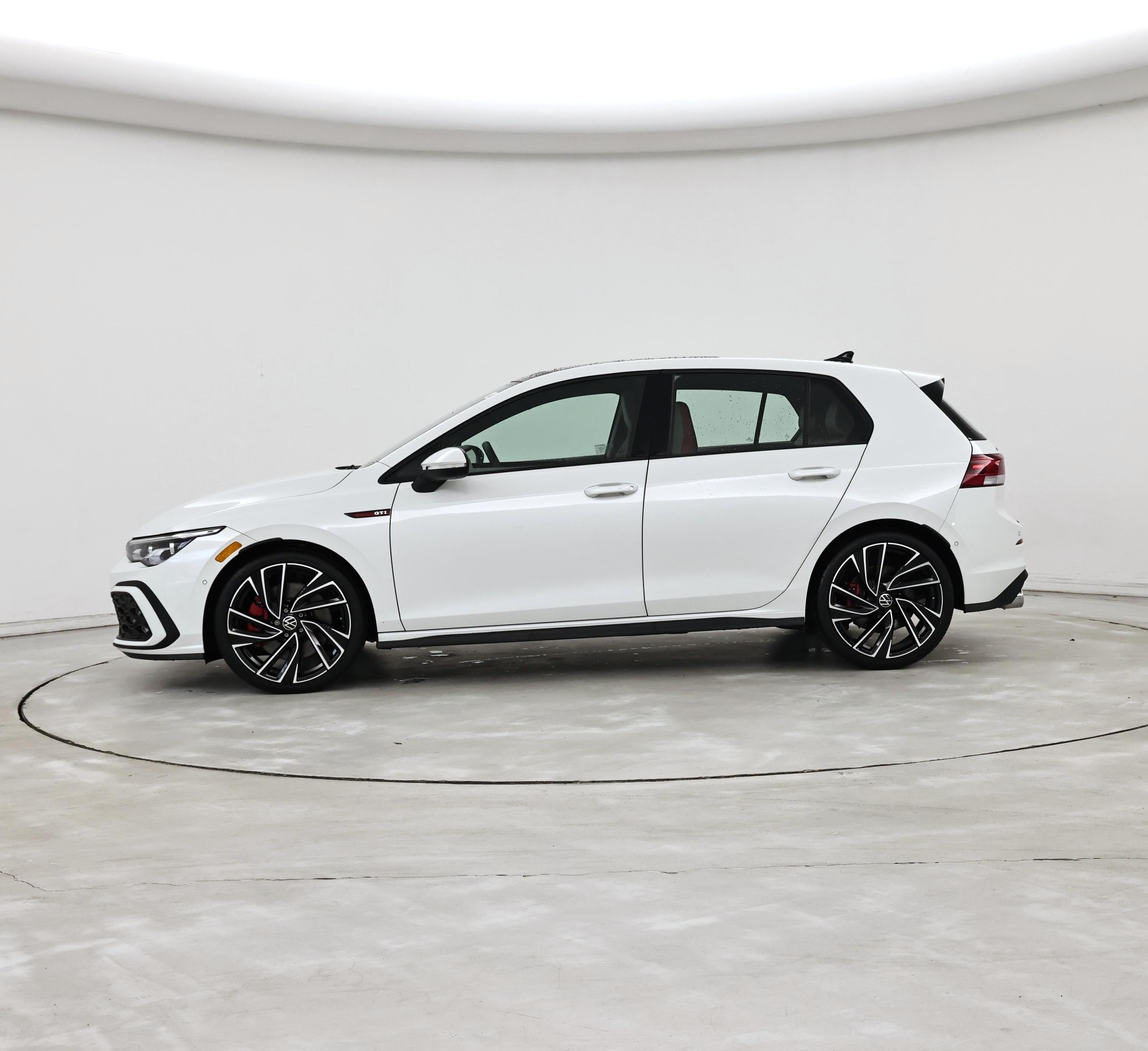 Thumbnail: 2023 Volkswagen Golf - 3