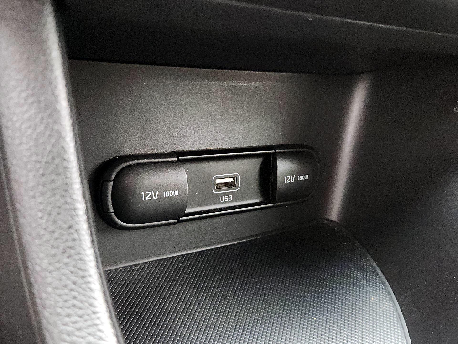 Thumbnail: 2020 Kia Sportage - 18