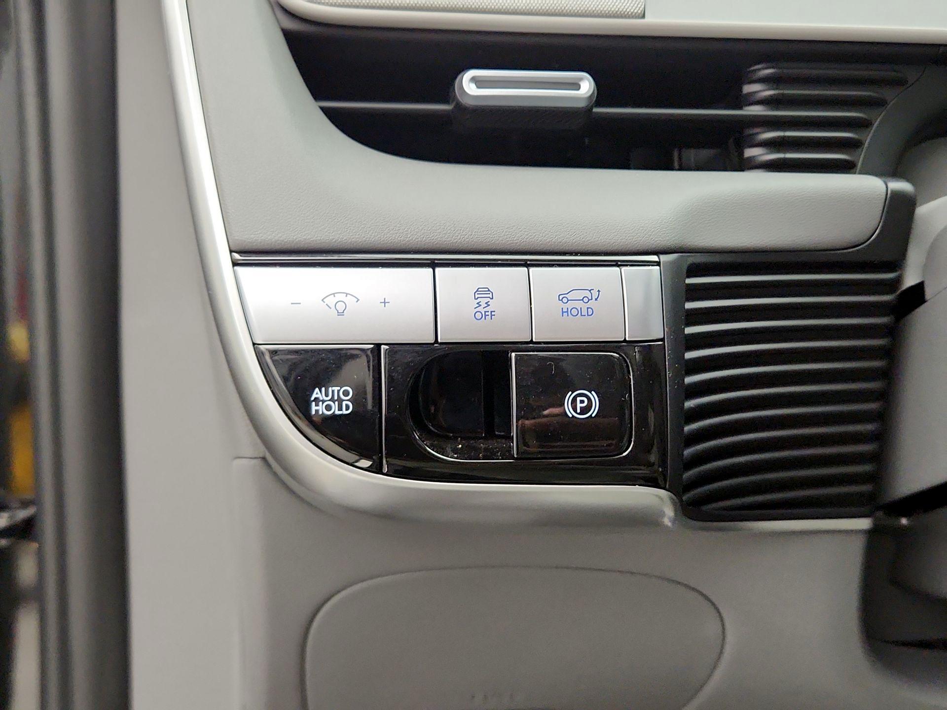 Thumbnail: 2024 Hyundai Ioniq 5 - 13