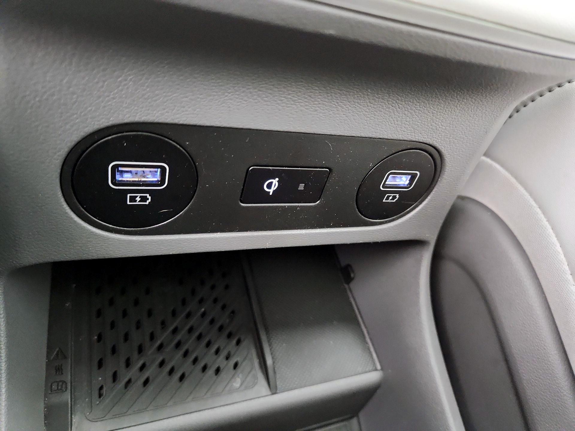 Thumbnail: 2024 Hyundai Ioniq 5 - 19