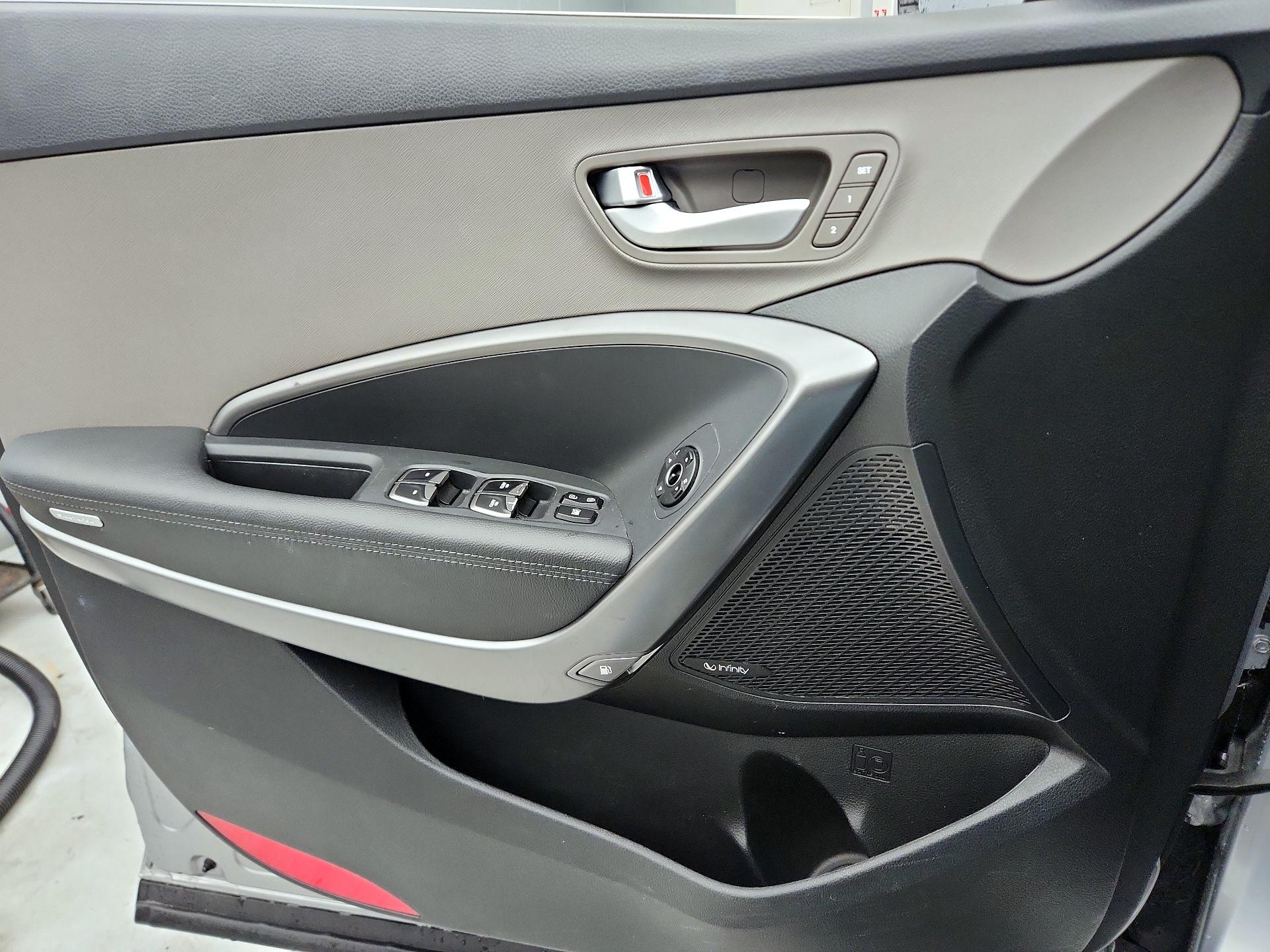 Thumbnail: 2017 Hyundai Santa Fe - 12