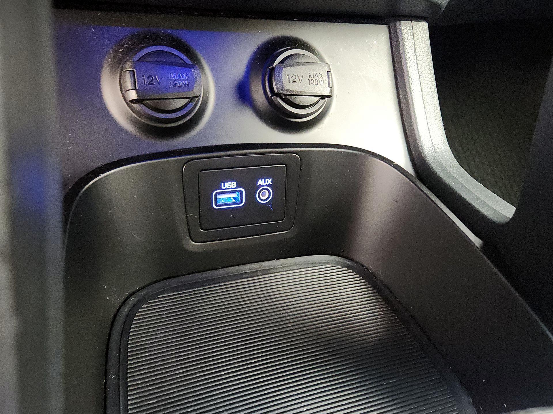 Thumbnail: 2017 Hyundai Santa Fe - 19