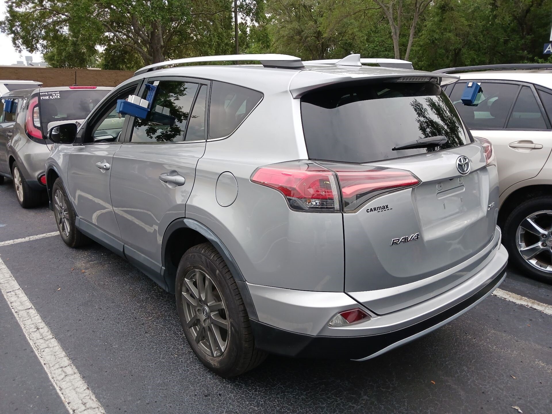 Thumbnail: 2016 Toyota RAV4 - 4