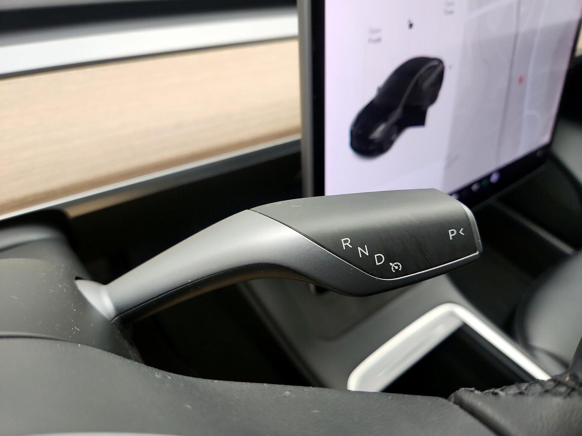 Thumbnail: 2022 Tesla Model 3 - 17