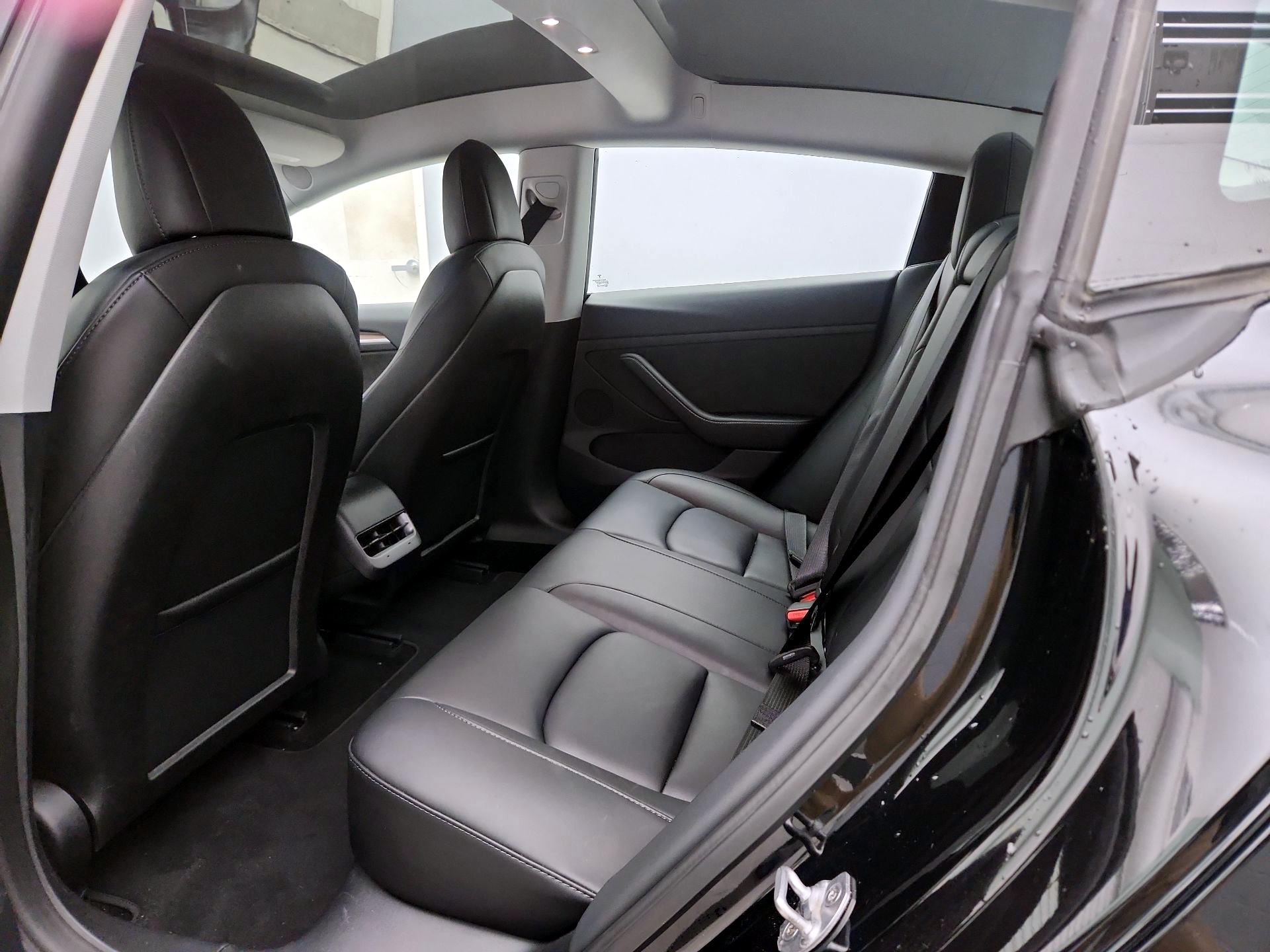 Thumbnail: 2022 Tesla Model 3 - 20