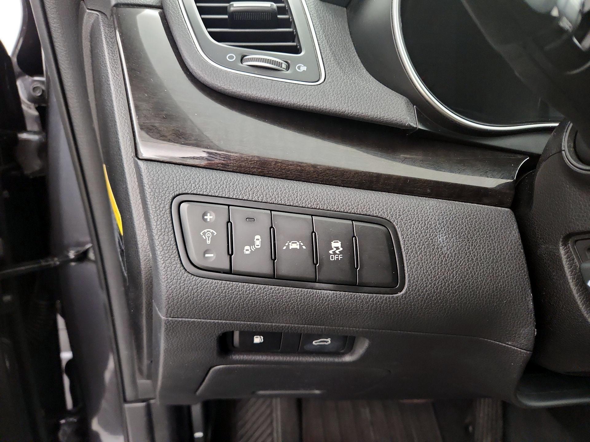 Thumbnail: 2014 Kia Cadenza - 13