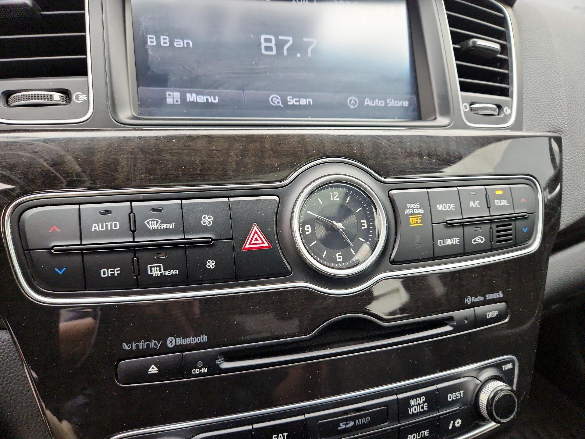 Thumbnail: 2014 Kia Cadenza - 16