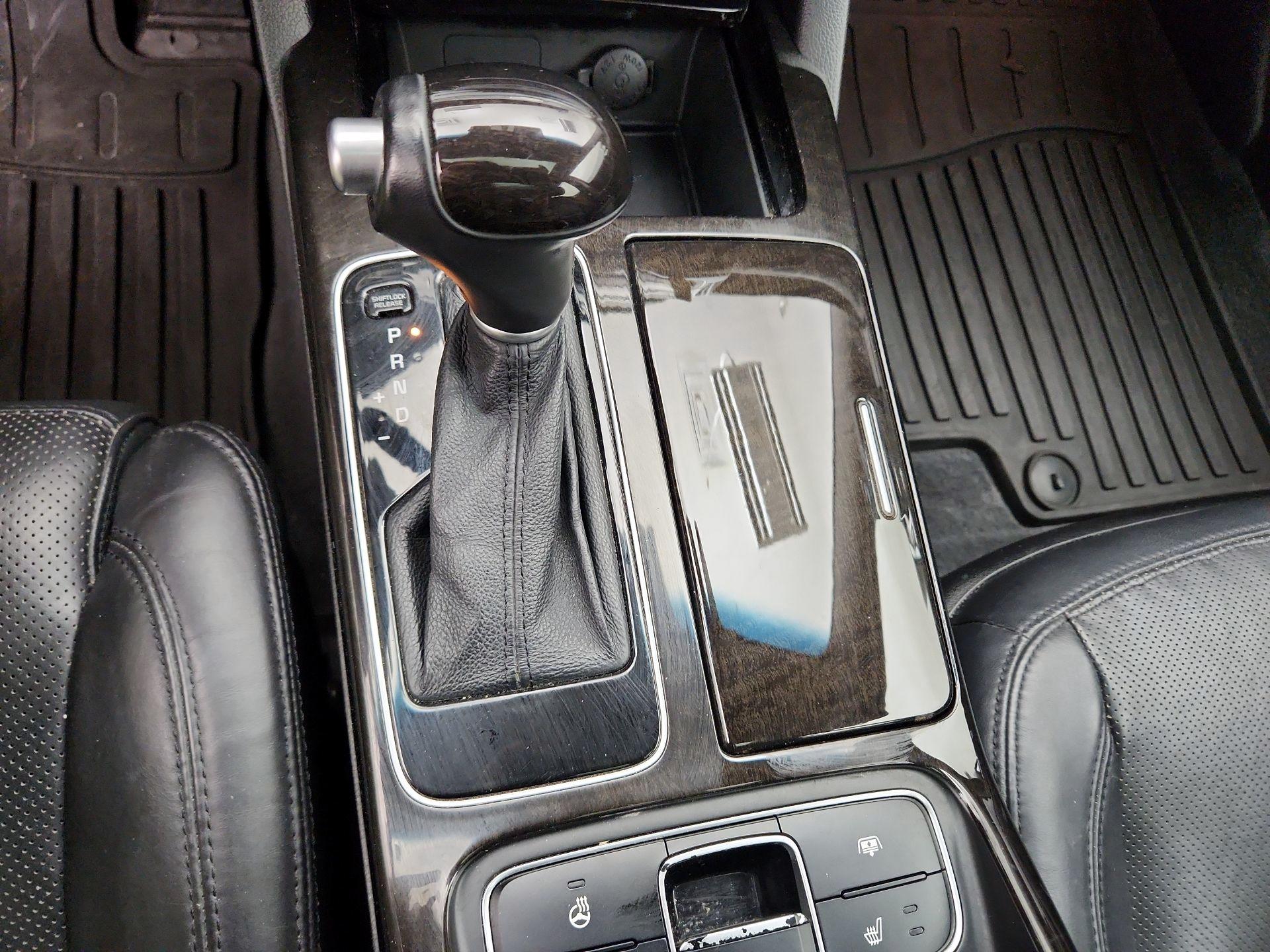 Thumbnail: 2014 Kia Cadenza - 17