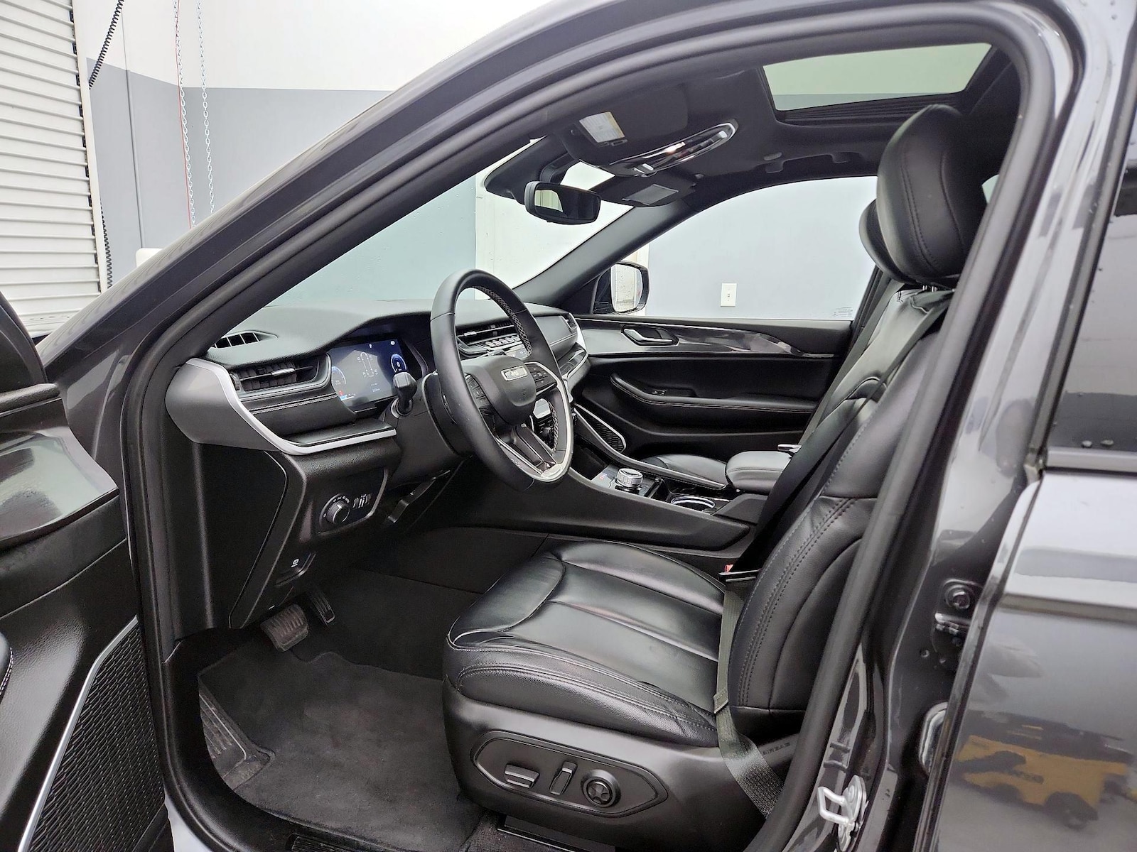 2022 Jeep Grand Cherokee Altitude - Photo 12