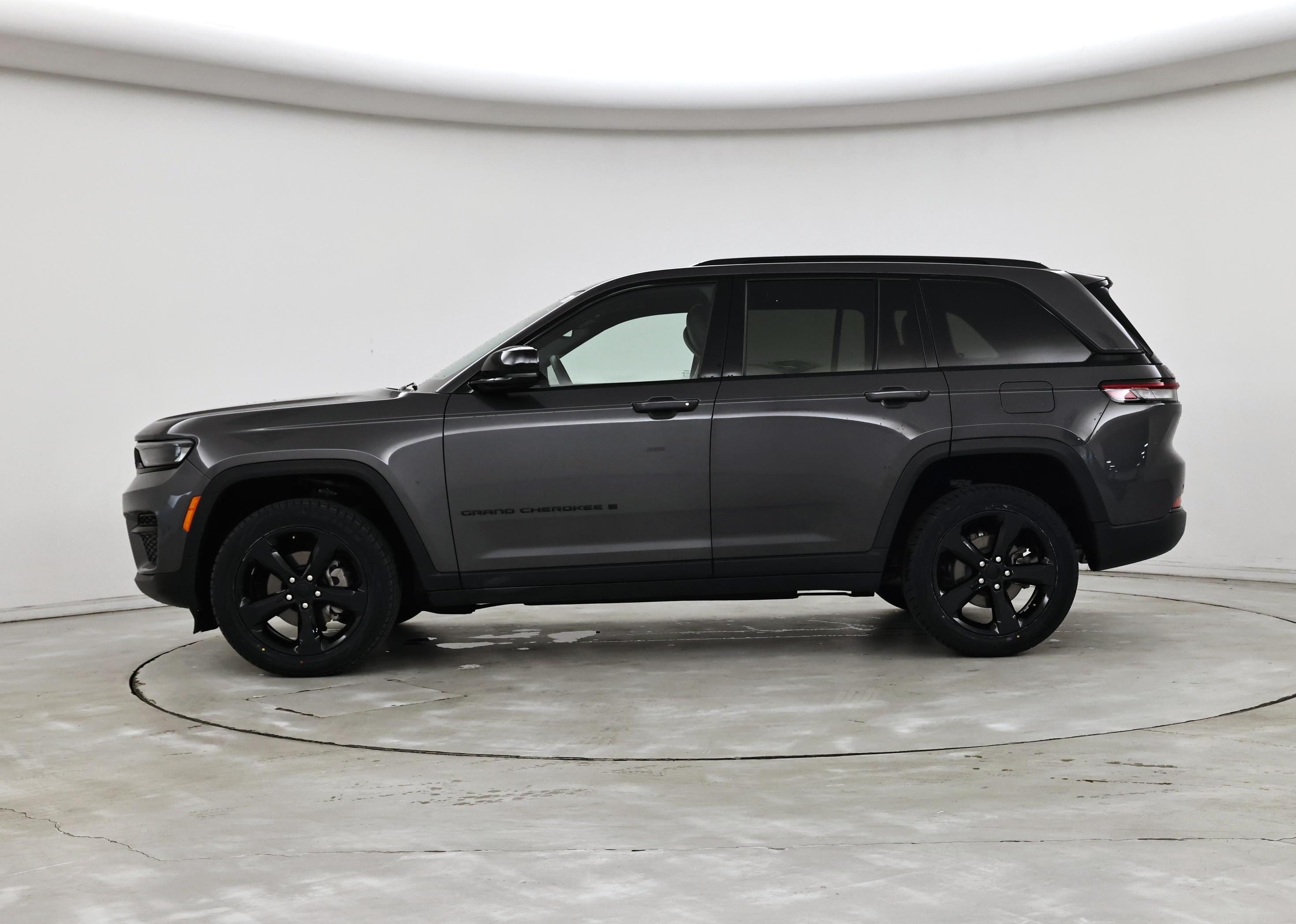 Thumbnail: 2022 Jeep Grand Cherokee - 3