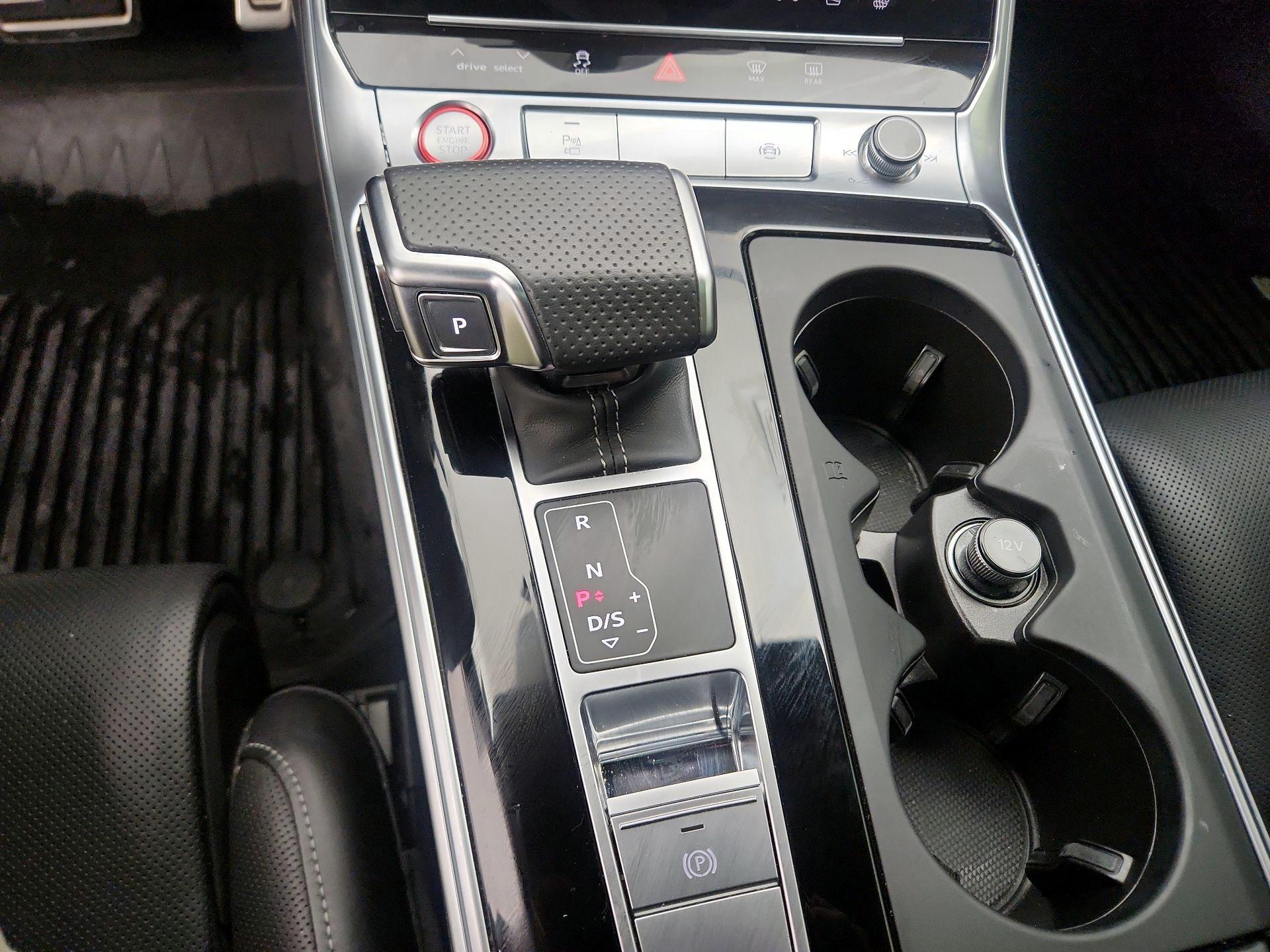 Thumbnail: 2020 Audi S6 - 18