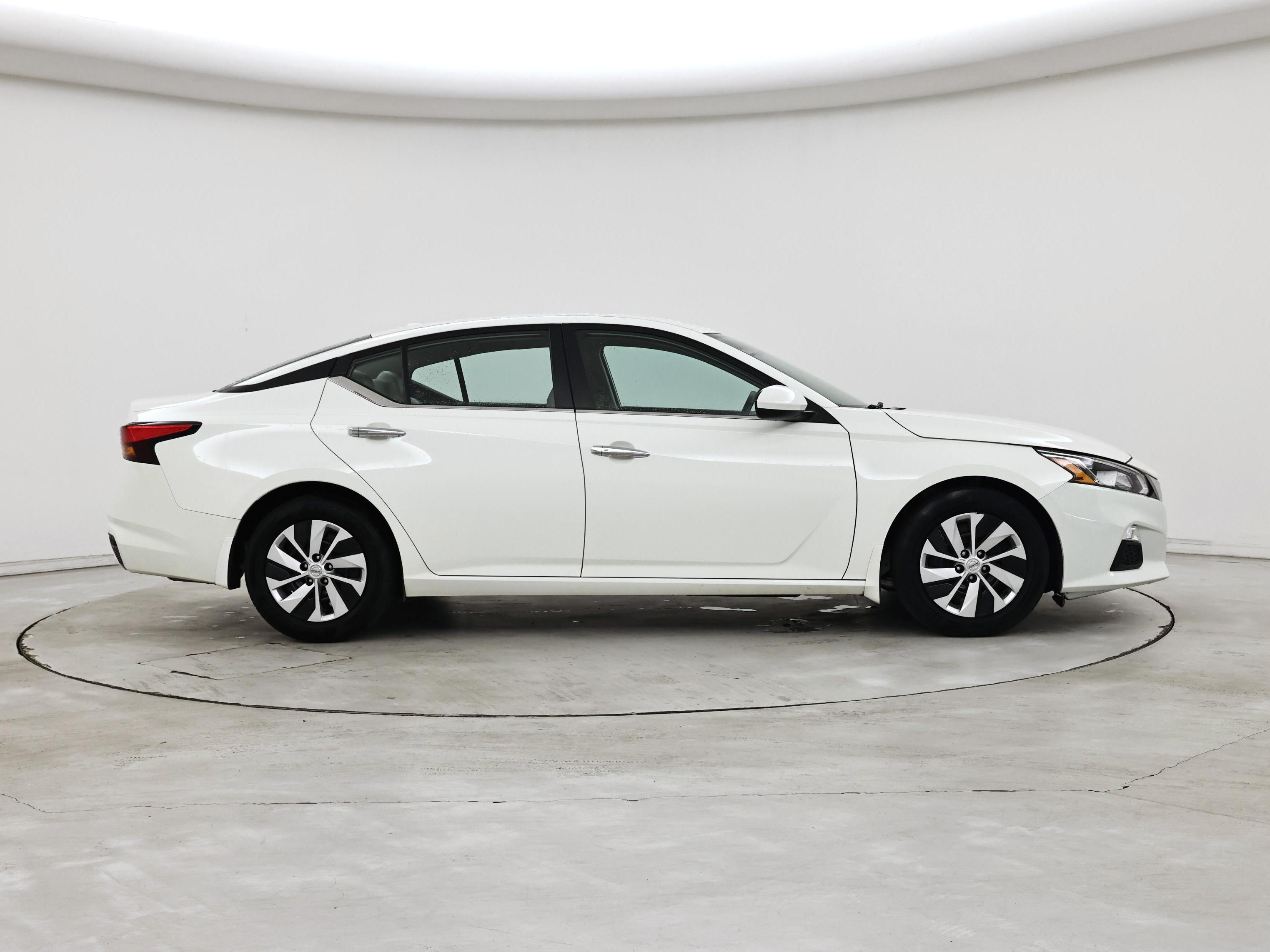 Thumbnail: 2020 Nissan Altima - 7