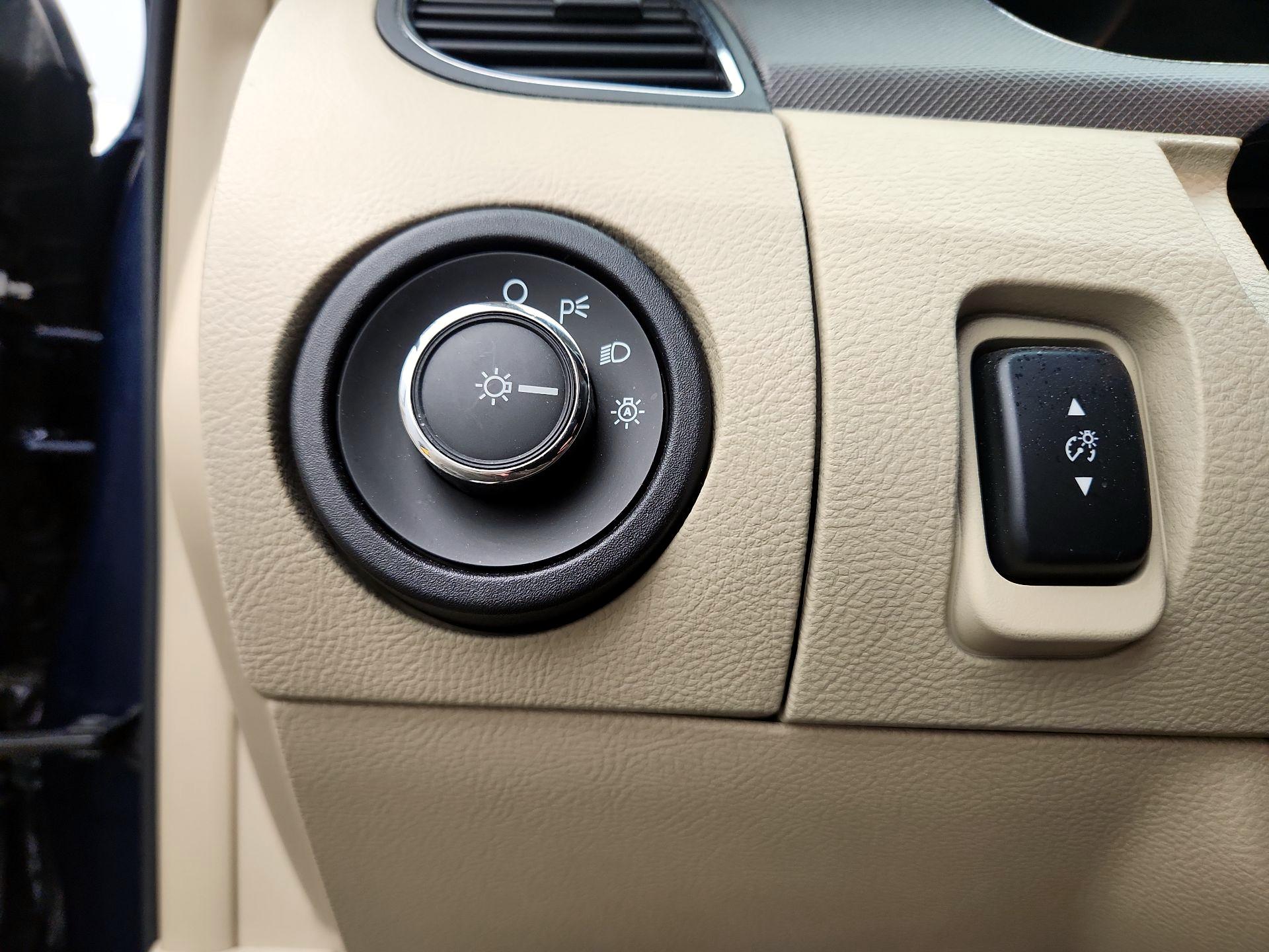 Thumbnail: 2017 Ford Taurus - 13