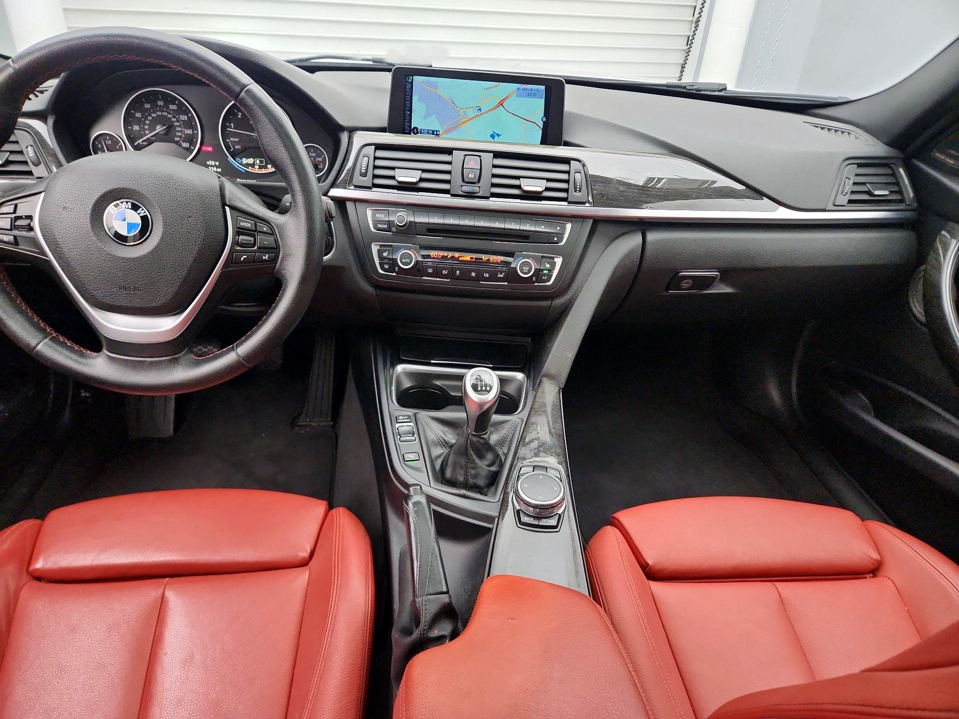 Thumbnail: 2015 BMW 3 Series - 9