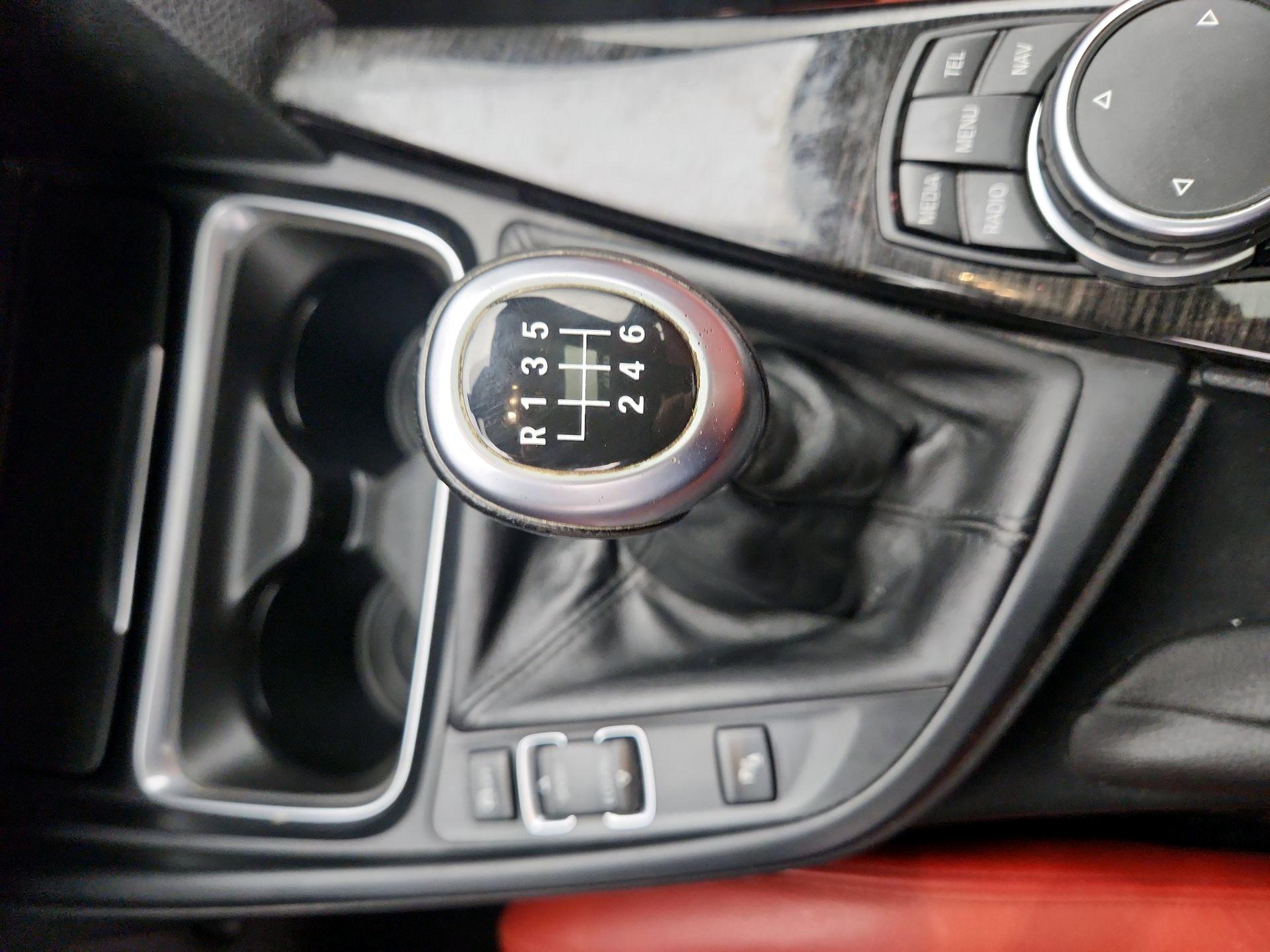 Thumbnail: 2015 BMW 3 Series - 18