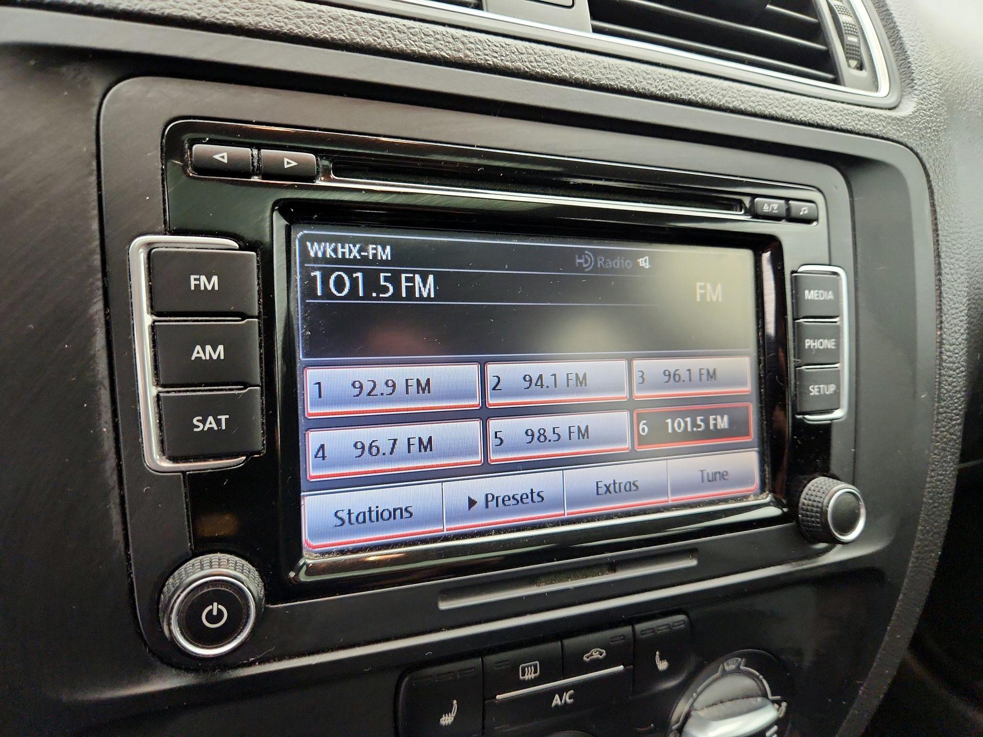 Thumbnail: 2015 Volkswagen Jetta - 15