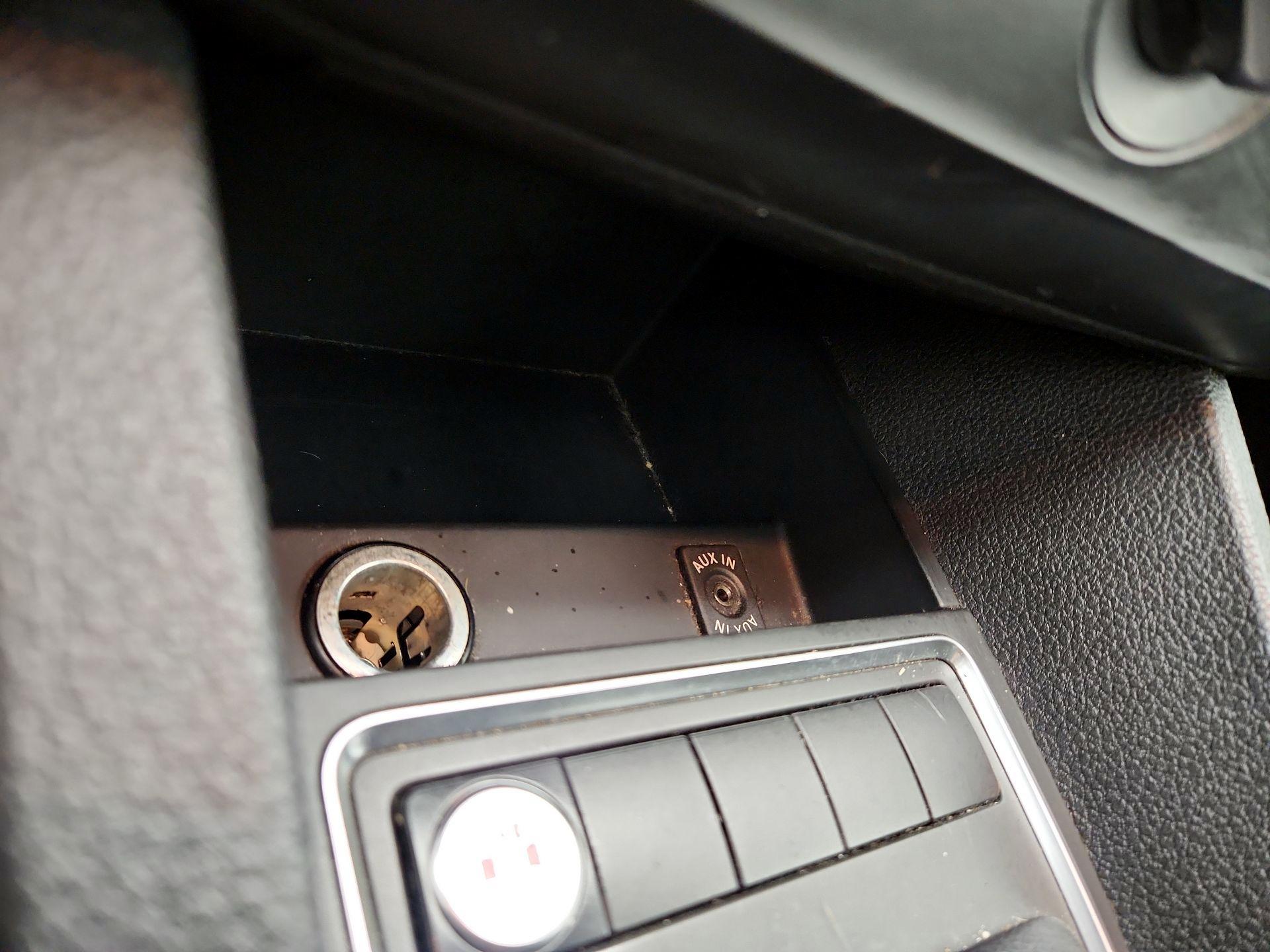 Thumbnail: 2015 Volkswagen Jetta - 18