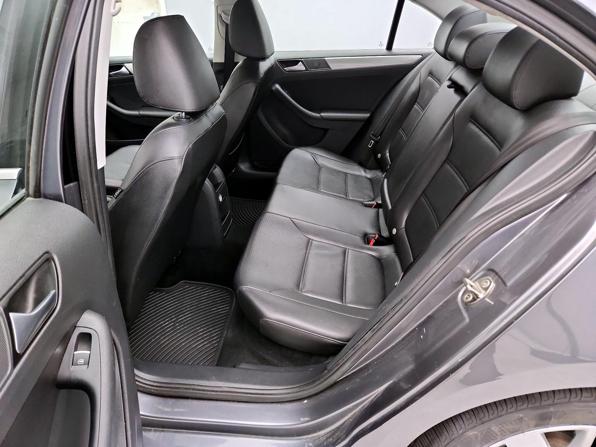 Thumbnail: 2015 Volkswagen Jetta - 20