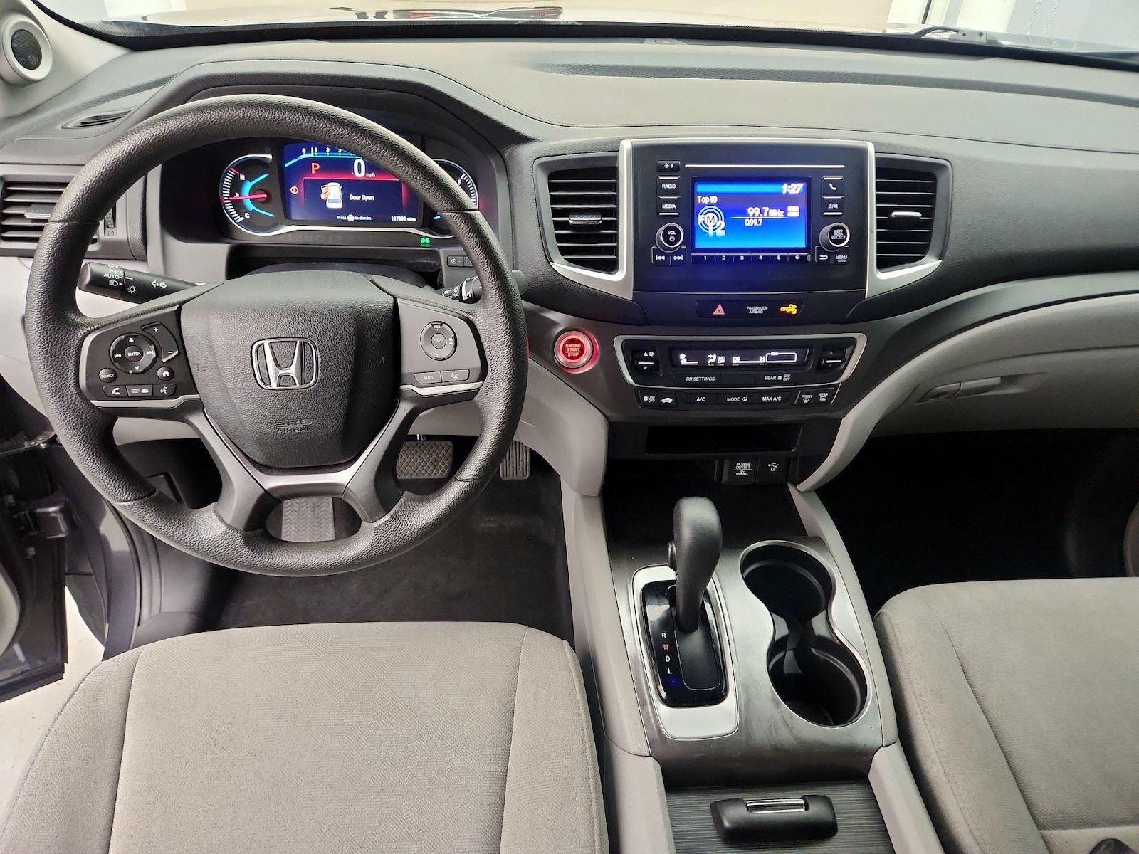 2019 Honda Pilot LX - Photo 10