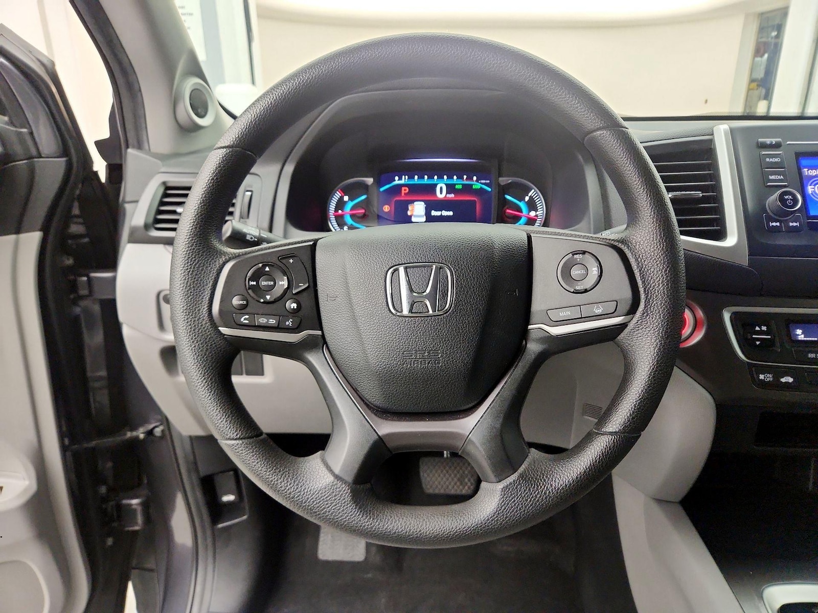 2019 Honda Pilot LX - Photo 11