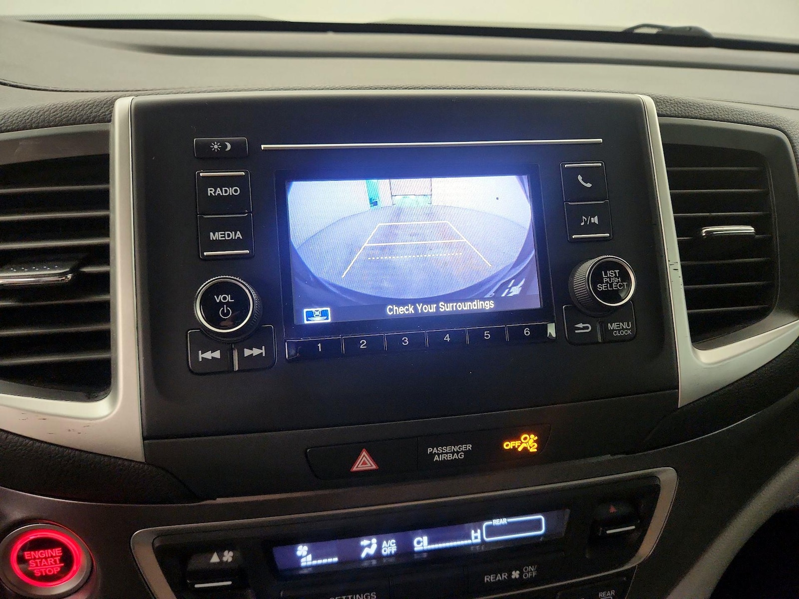 2019 Honda Pilot LX - Photo 15