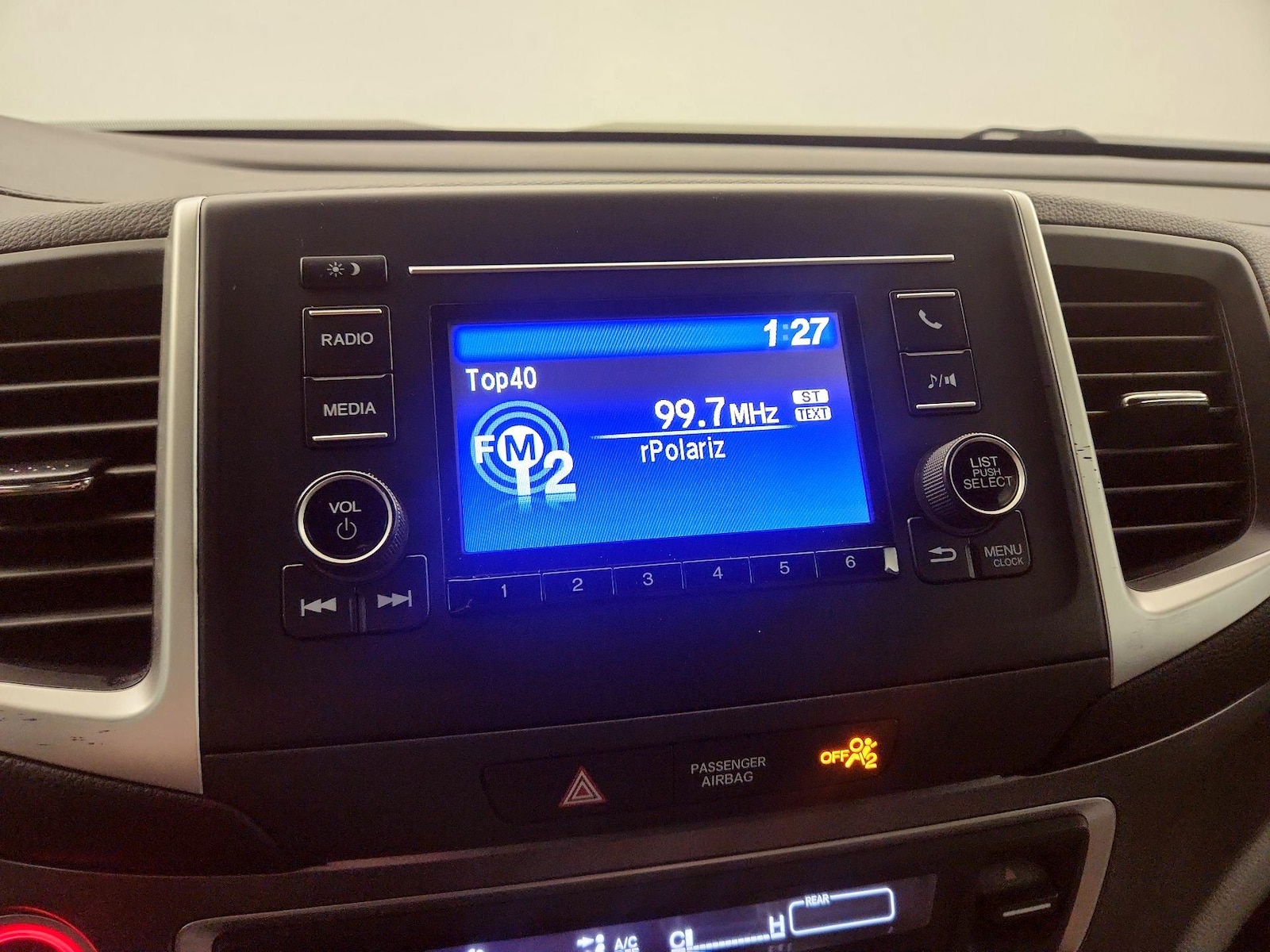 2019 Honda Pilot LX - Photo 16