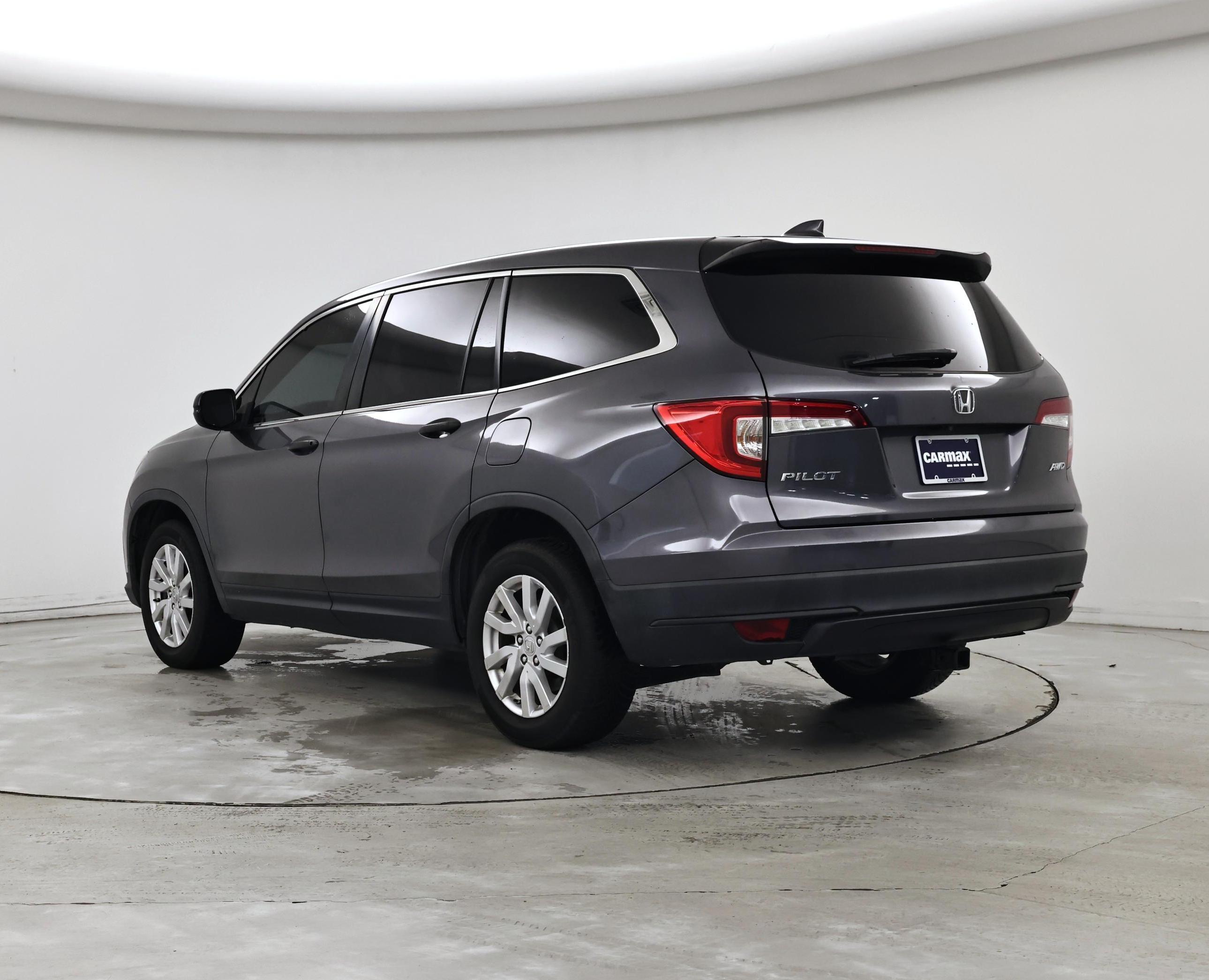 Thumbnail: 2019 Honda Pilot - 2