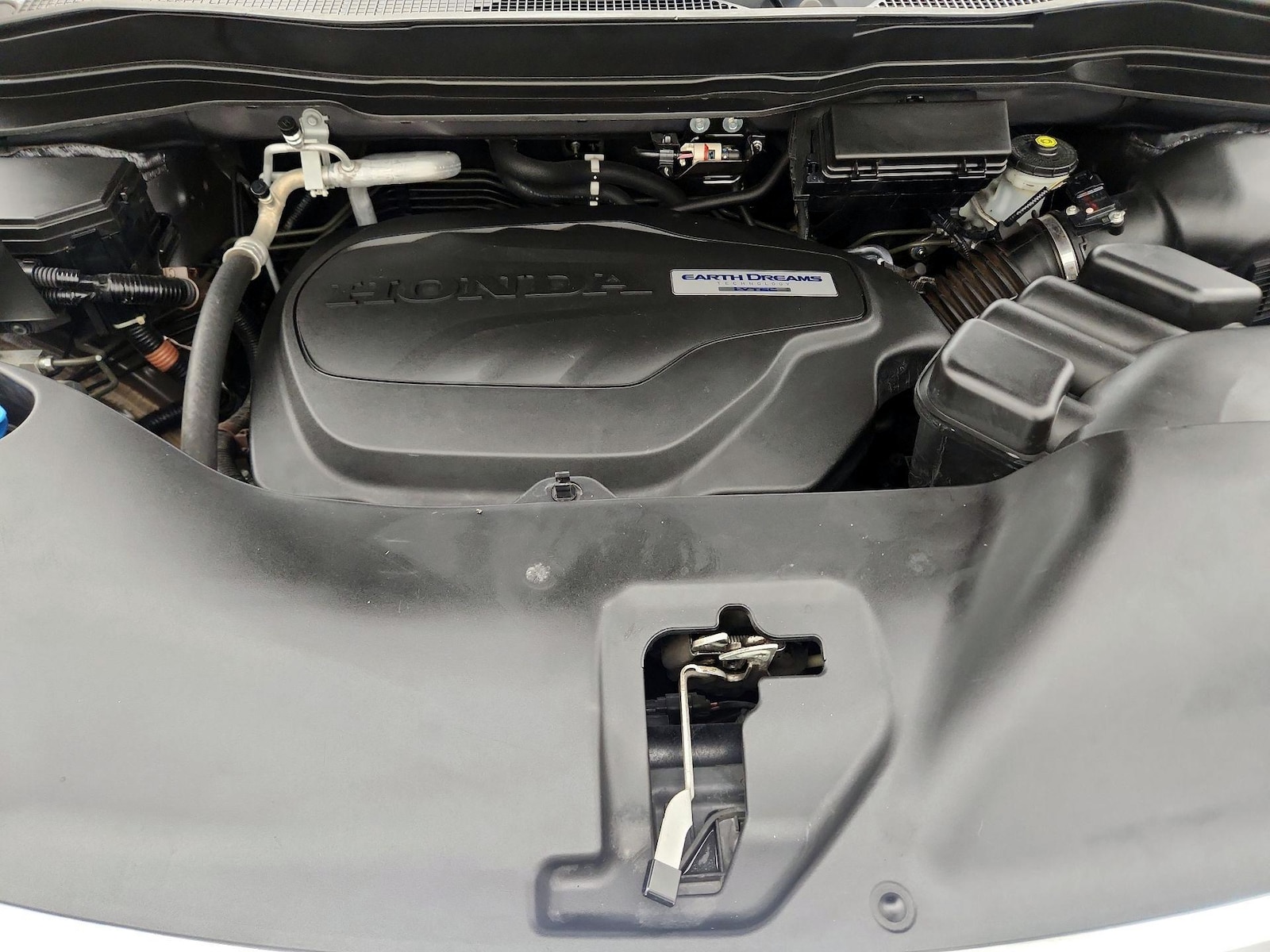 2019 Honda Pilot LX - Photo 22