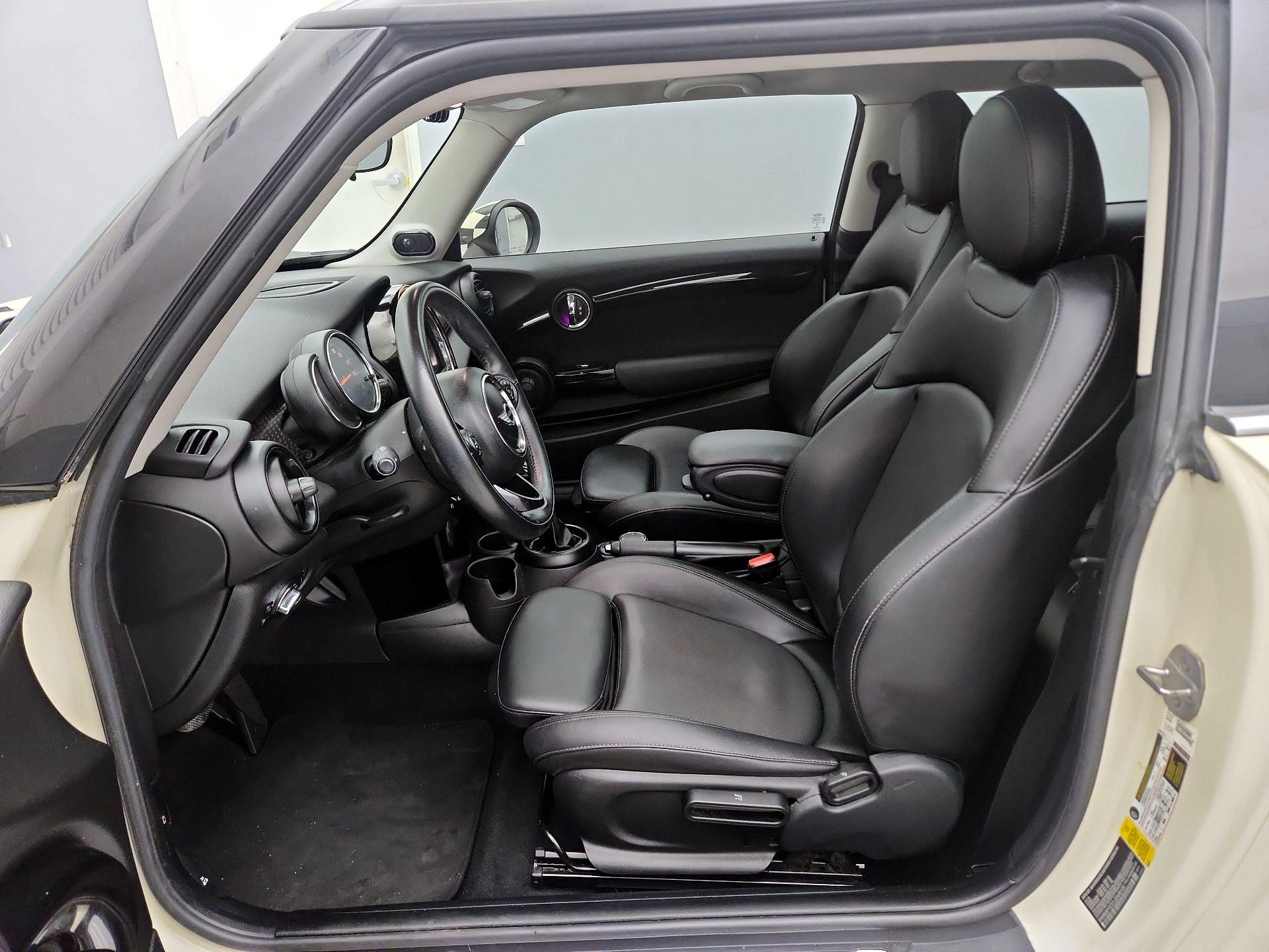 Thumbnail: 2018 MINI Cooper Hardtop - 11