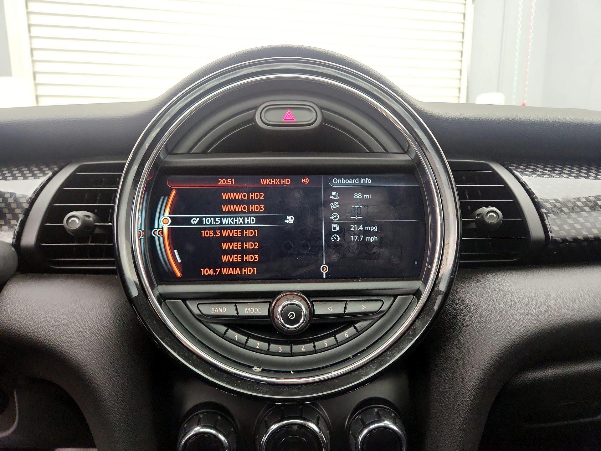 Thumbnail: 2018 MINI Cooper Hardtop - 16